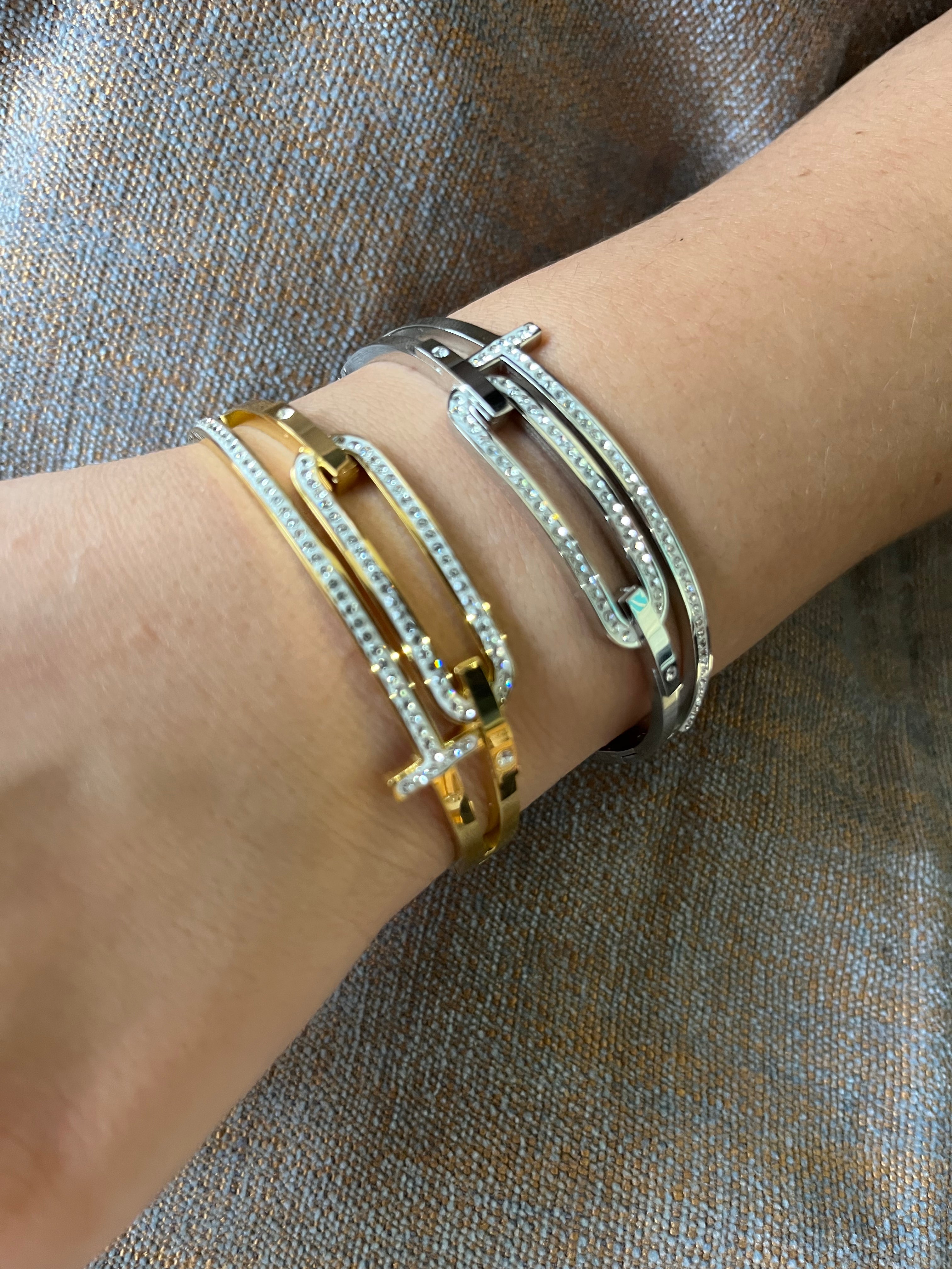 Stainless Steel Zircon Ornated Bangle Bracelet - SCBR1N8 - BUJIX