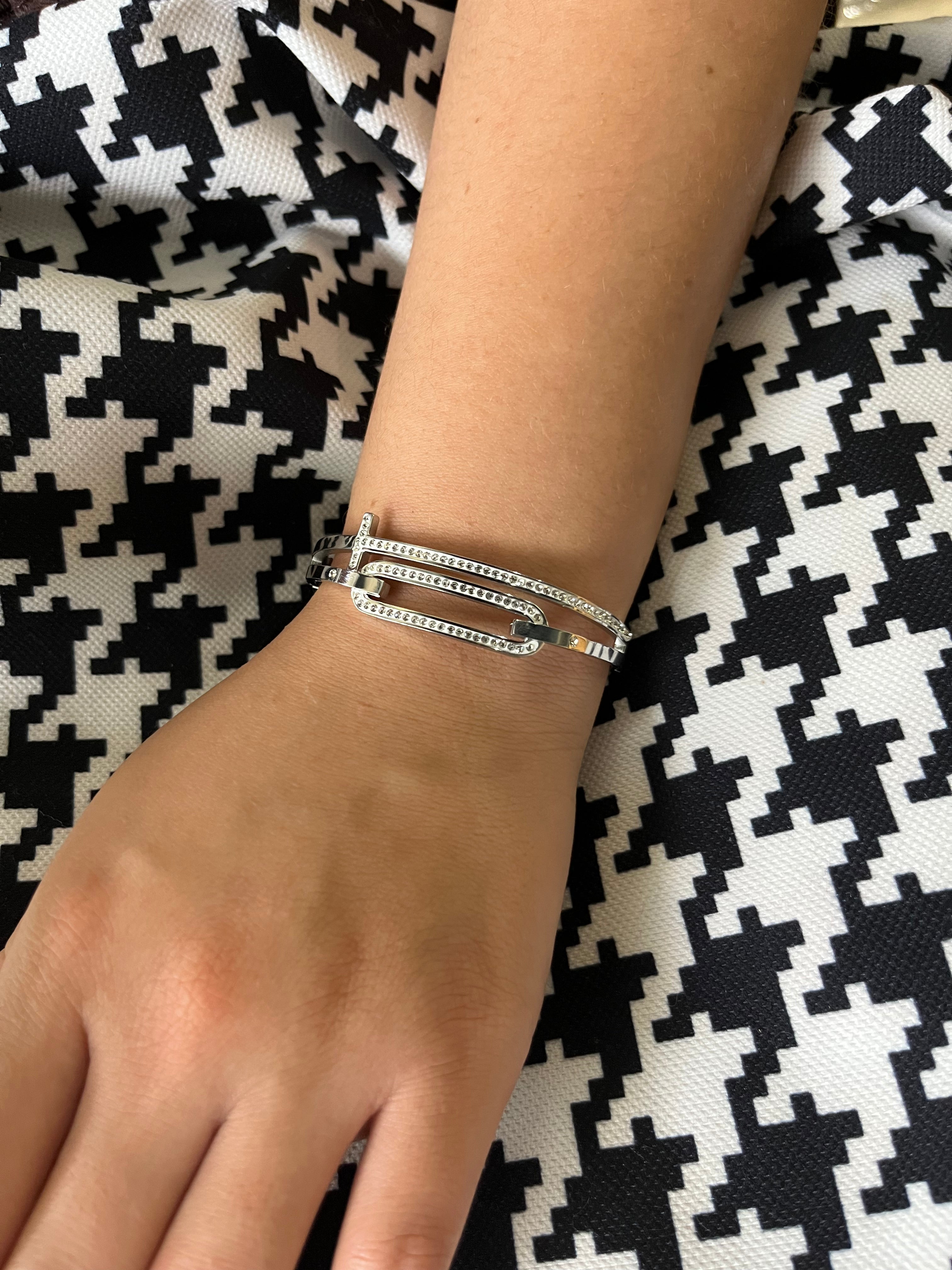 Stainless Steel Zircon Ornated Bangle Bracelet - SCBR1N8 - BUJIX