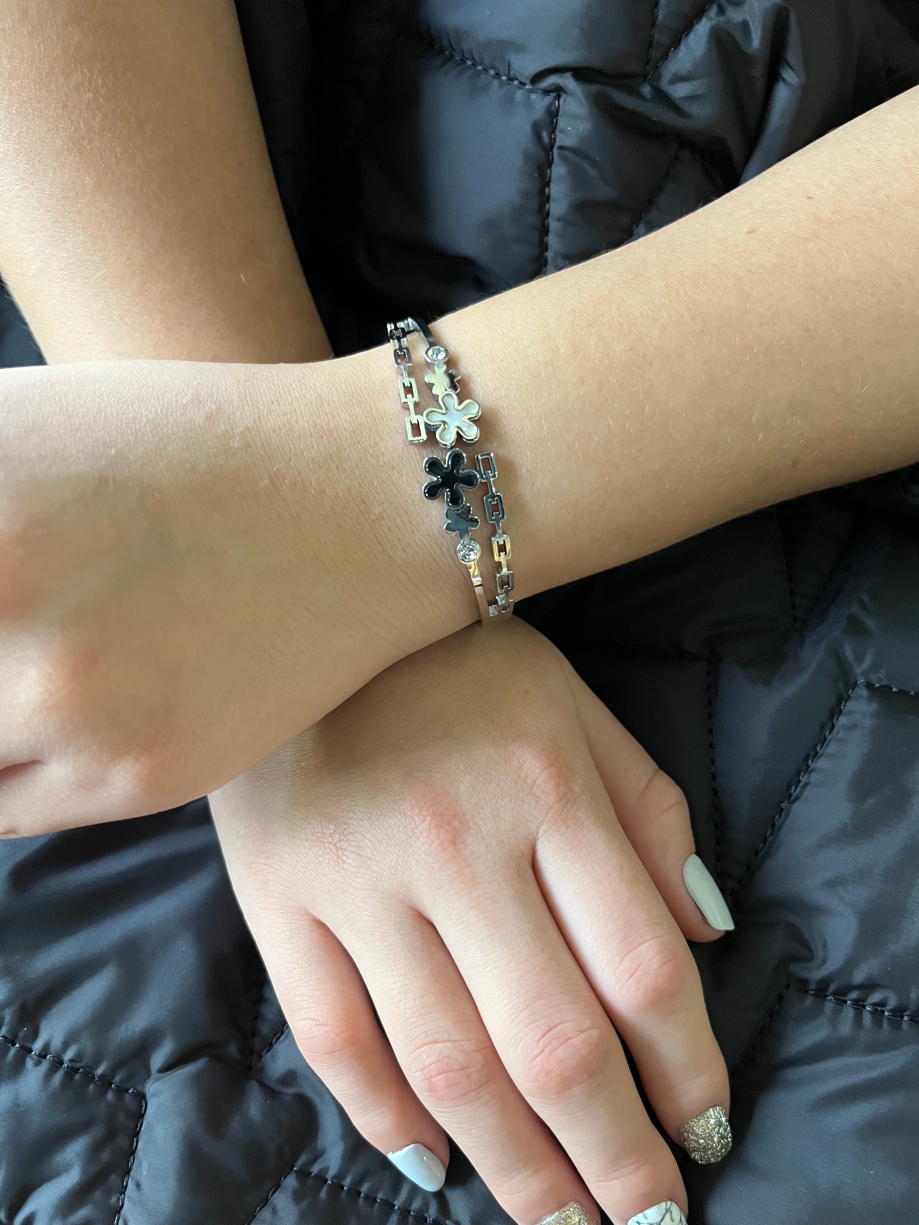 Stainless Steel Bracelet with Water Splash Ornament - SCBR2N1 - BUJIX