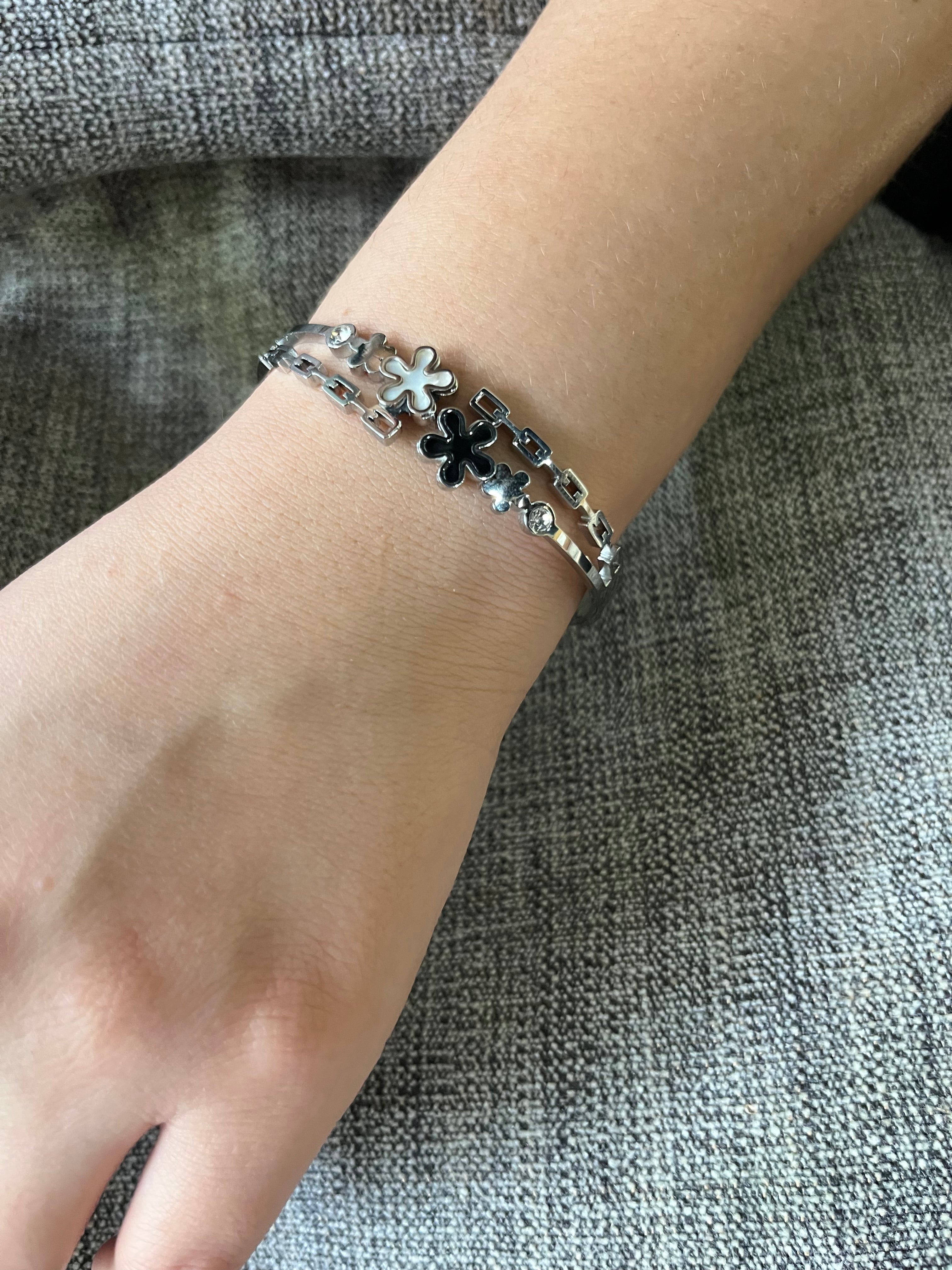 Stainless Steel Bracelet with Water Splash Ornament - SCBR2N1 - BUJIX