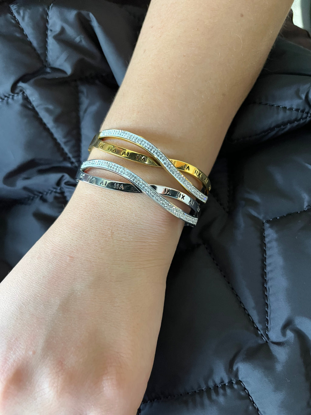 Stainless Steel Infinity Bracelet - SCBR2N2 - BUJIX