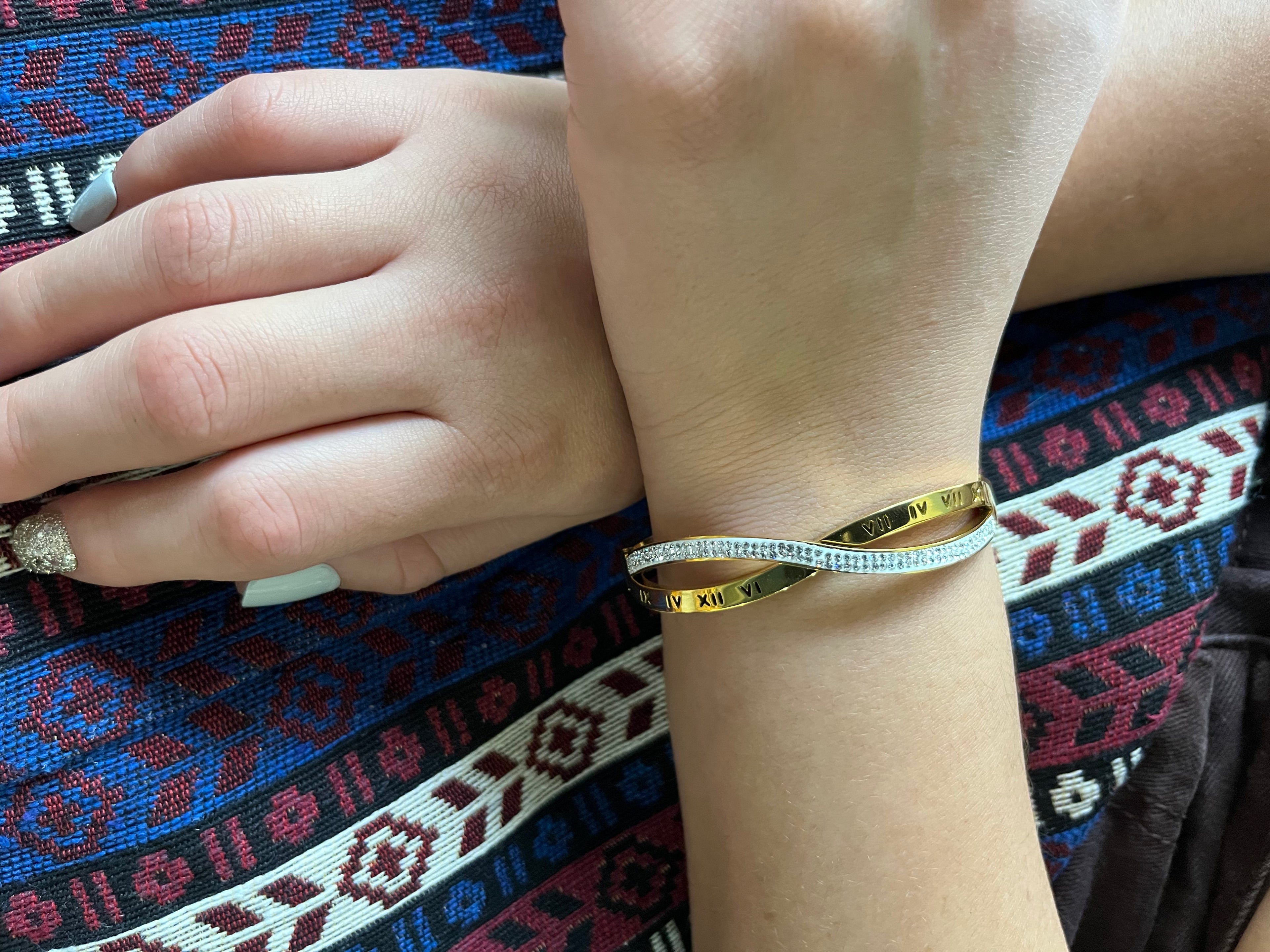 Stainless Steel Infinity Bracelet - SCBR2N2 - BUJIX