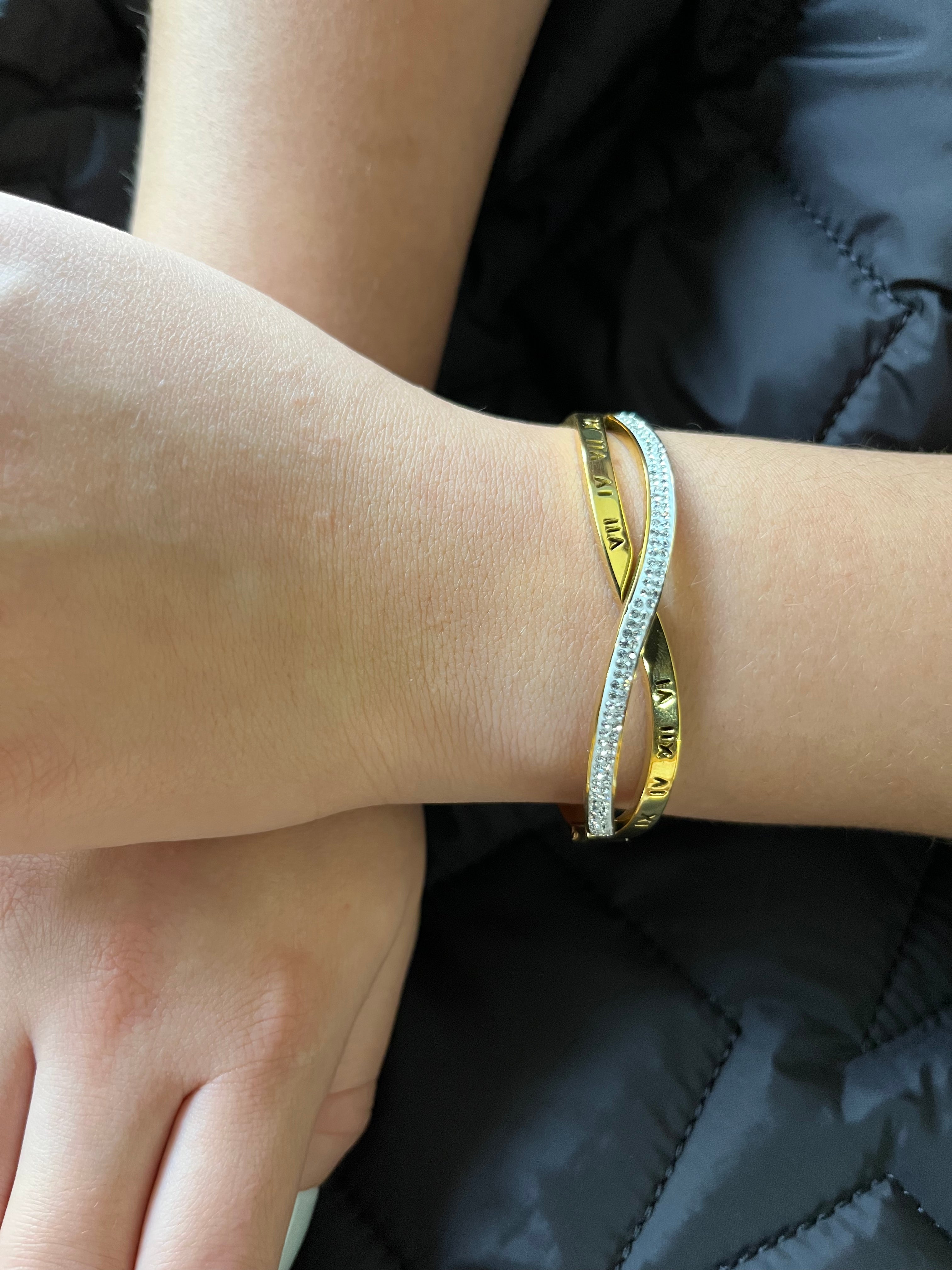 Stainless Steel Infinity Bracelet - SCBR2N2 - BUJIX