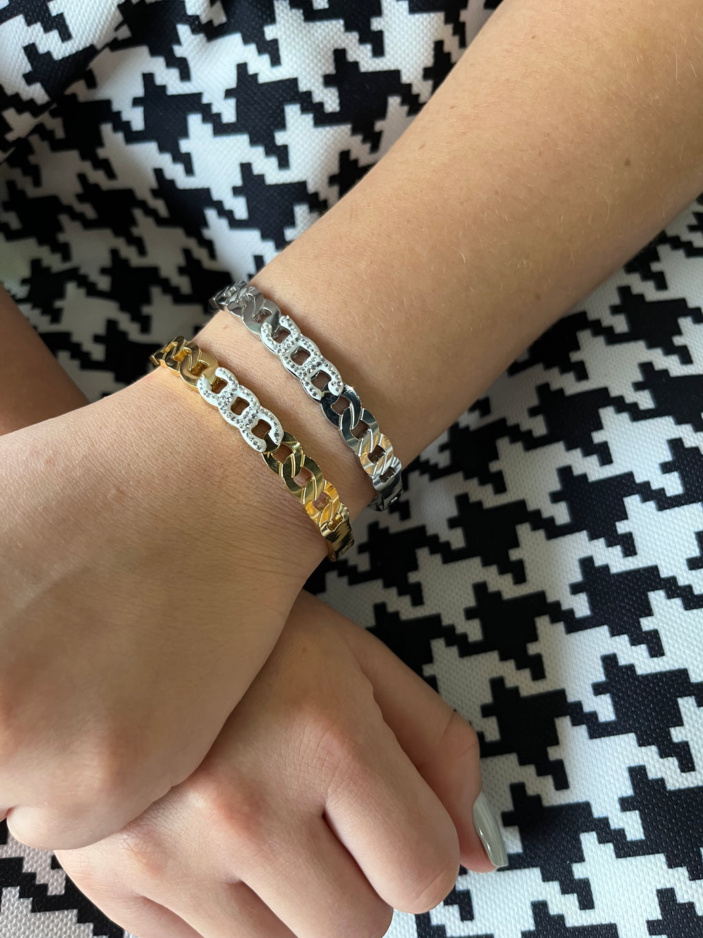 Stainless Steel Cuban Bracelet - SCBR2N4 - BUJIX