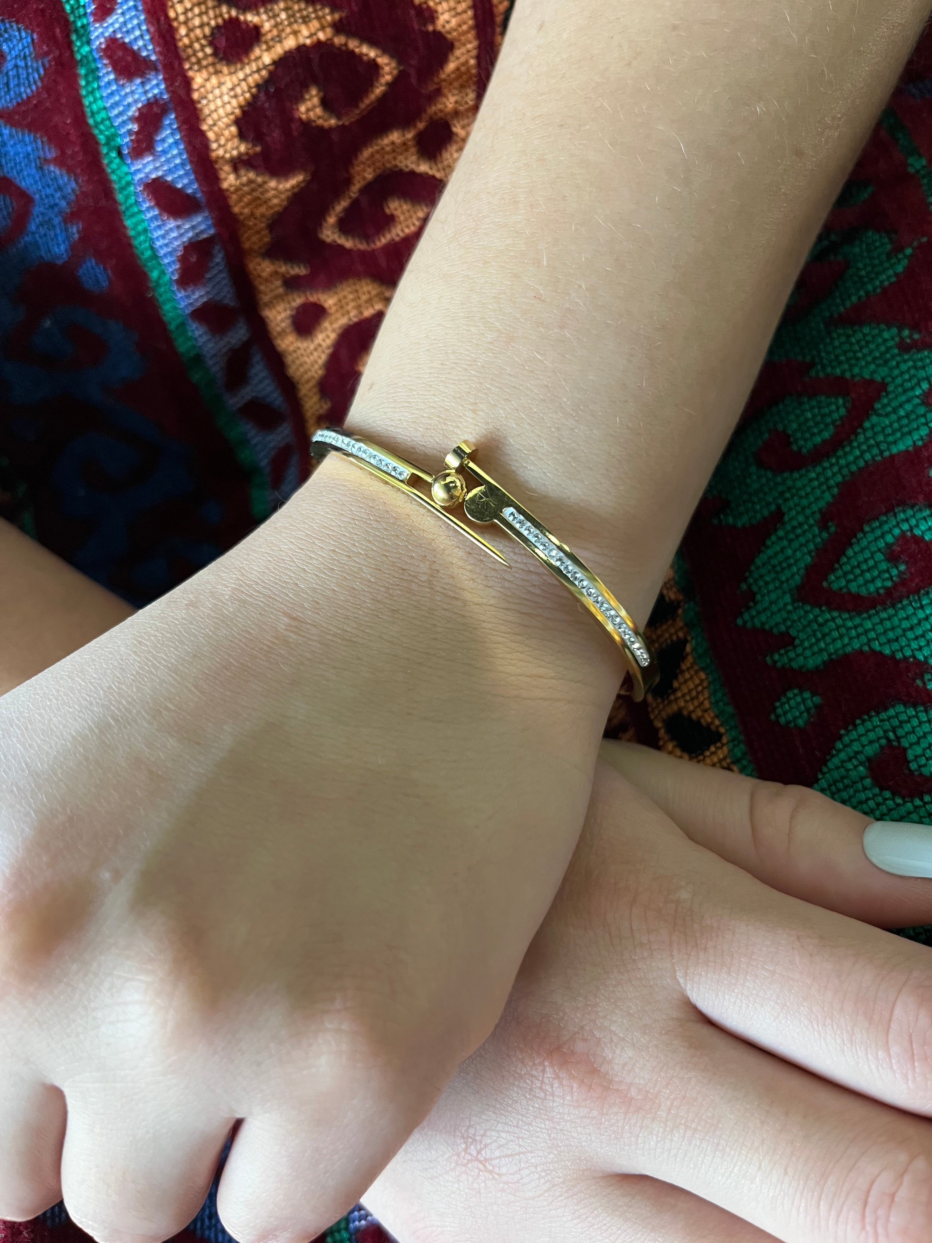 Stainless Steel Bracelet with Zircon Ornaments - SCBR2N10 - BUJIX