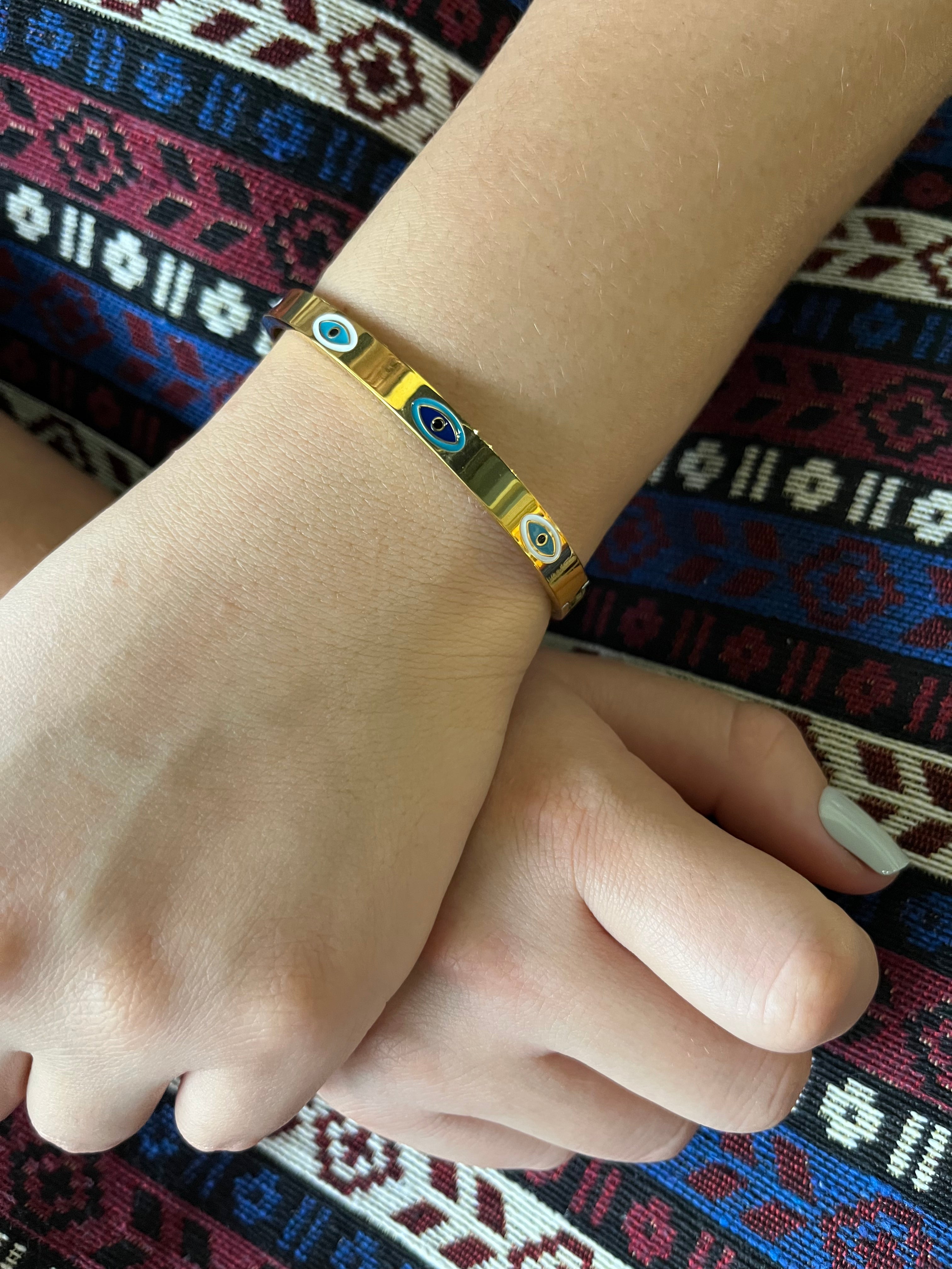 Stainless Steel Evil Eye Bracelet - SCBR3N03 - BUJIX