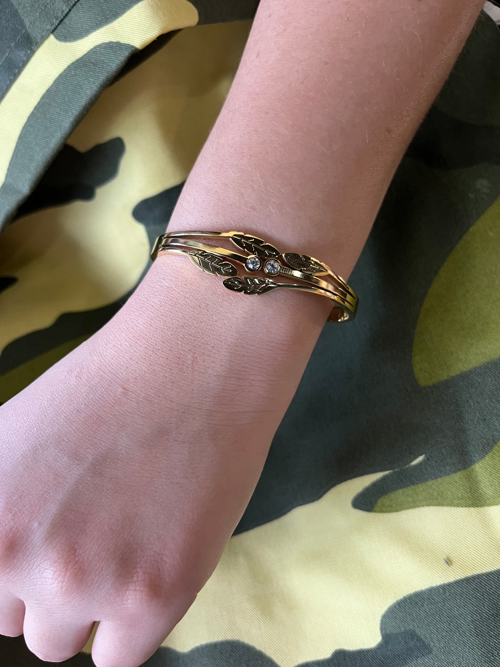 Stainless Steel Leaf Bracelet with Zircon Ornaments - SCBR3N04 - BUJIX