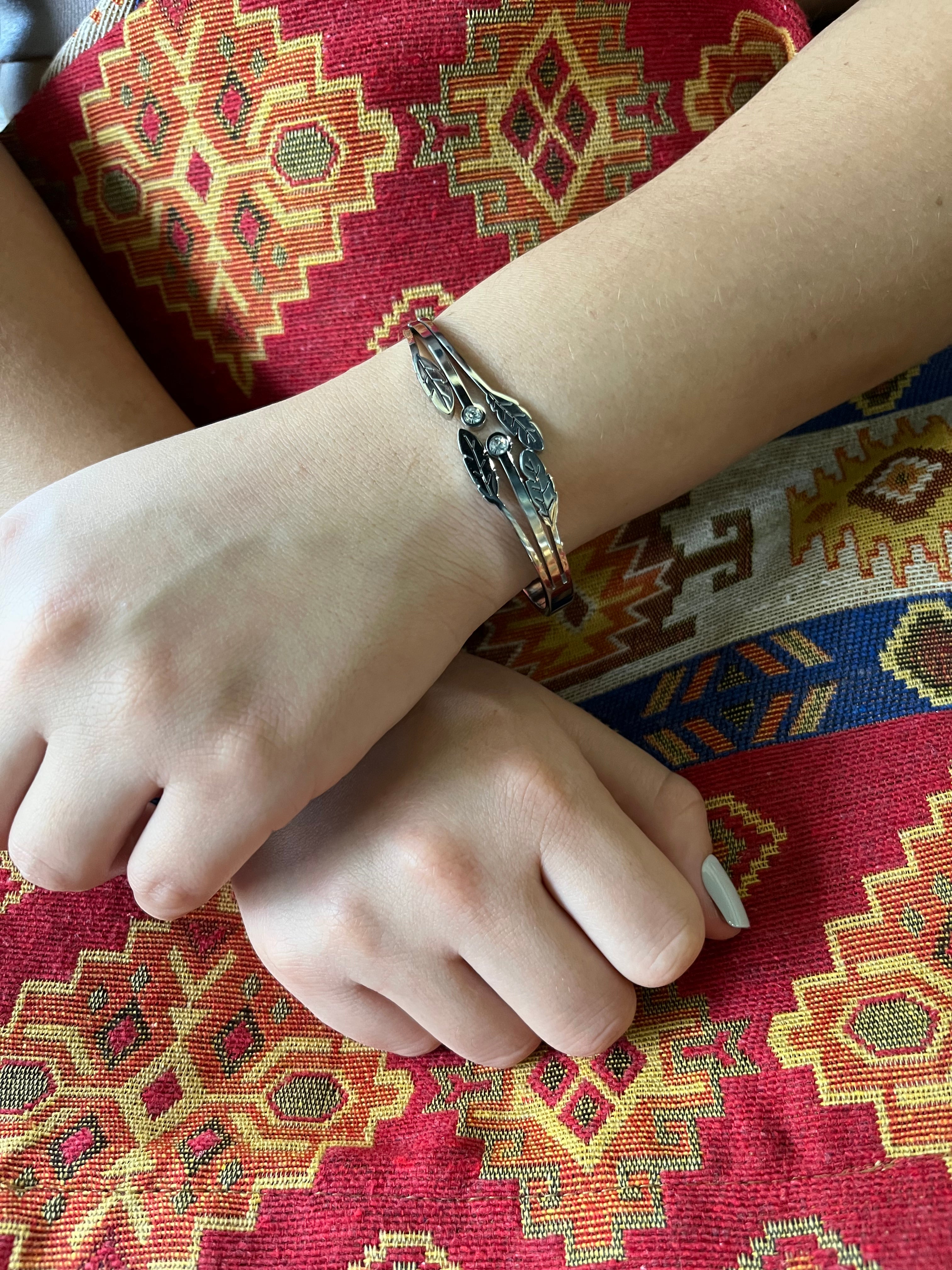 Stainless Steel Leaf Bracelet with Zircon Ornaments - SCBR3N04 - BUJIX