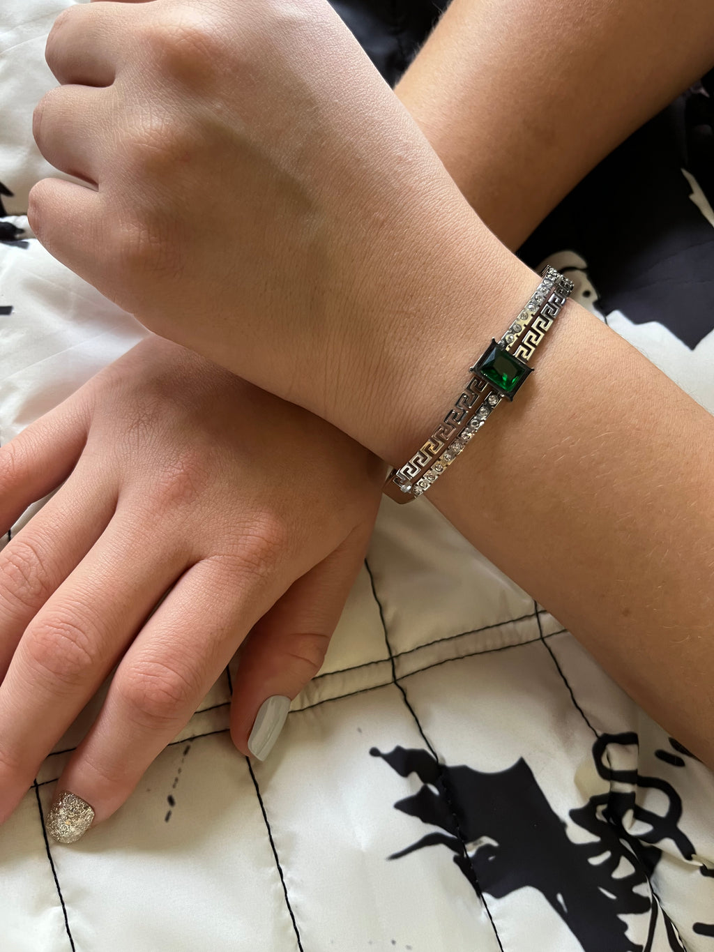 Stainless Steel Bangle Bracelet with Green Stone - SCBR3N05 - BUJIX