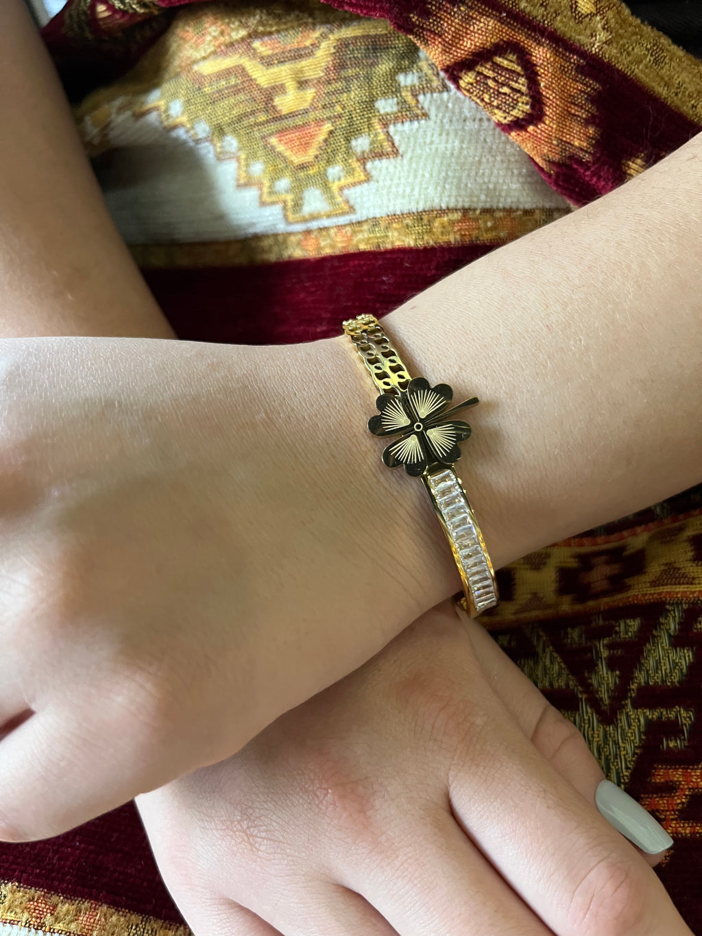 Stainless Steel Clover Bracelet - SCBR3N09 - BUJIX