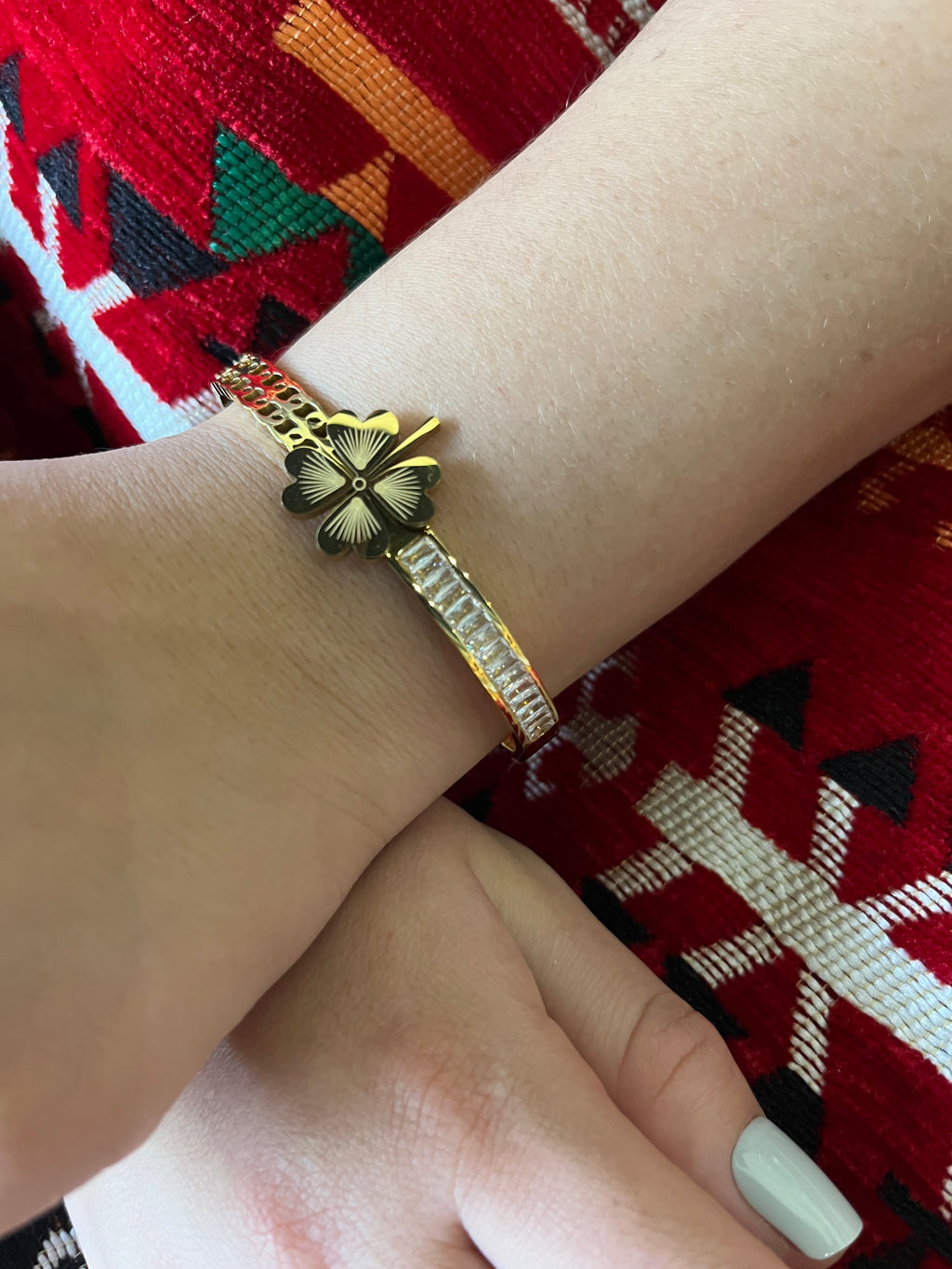 Stainless Steel Clover Bracelet - SCBR3N09 - BUJIX