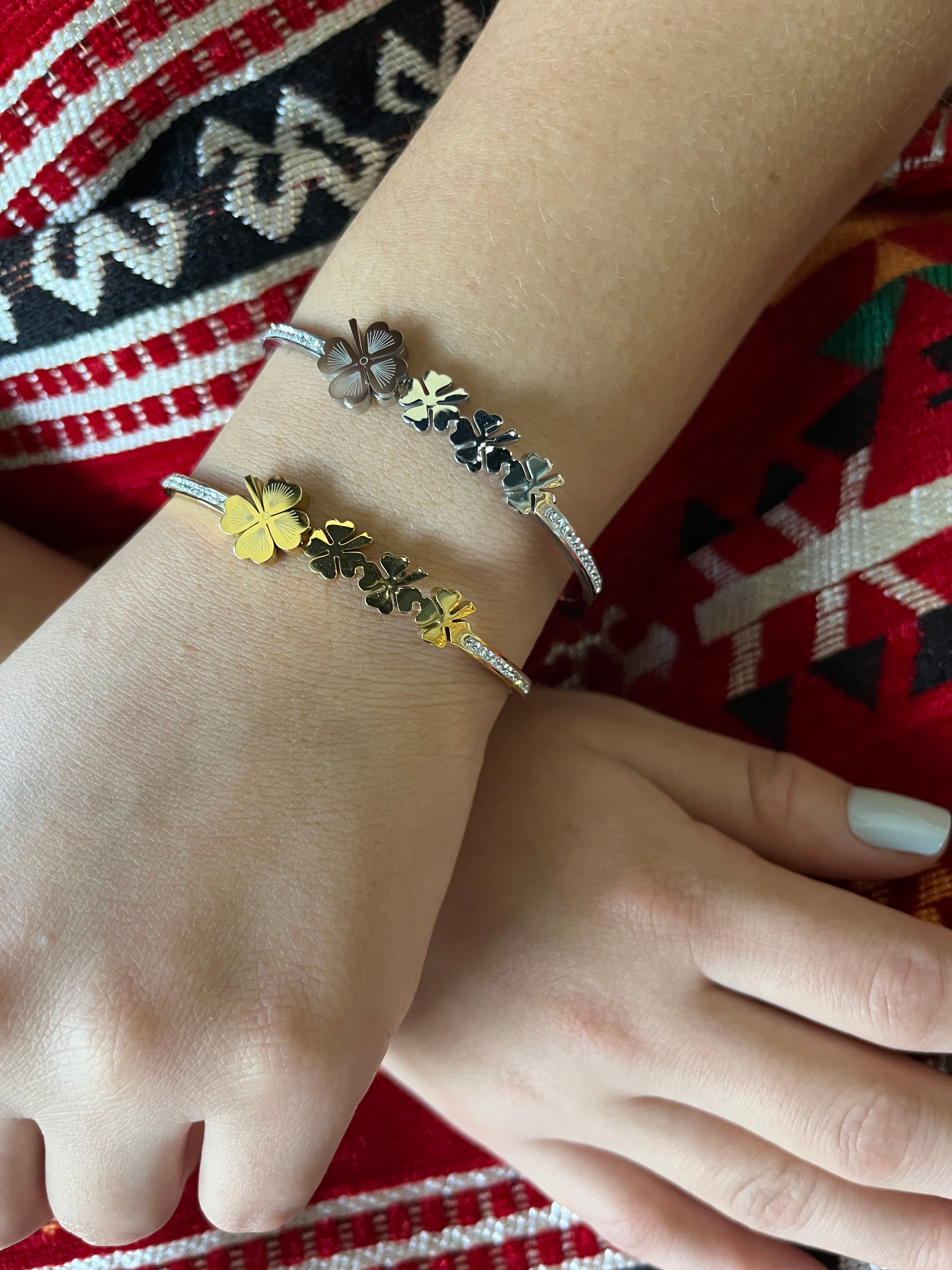 Stainless Steel Clover Bracelet - SCBR4N04 - BUJIX