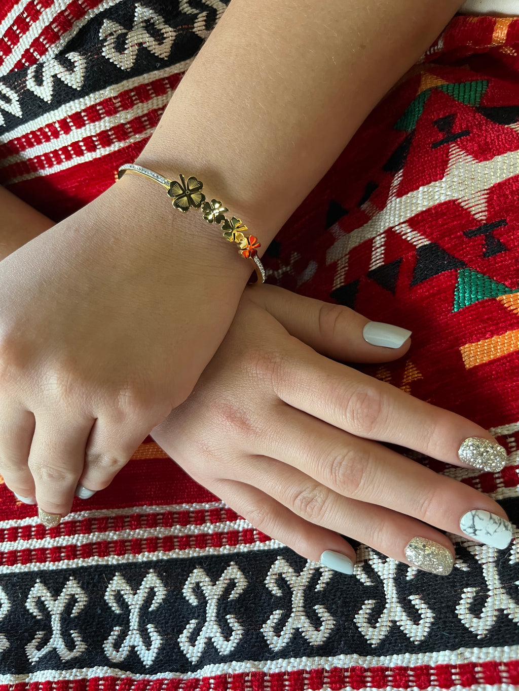 Stainless Steel Clover Bracelet - SCBR4N04 - BUJIX