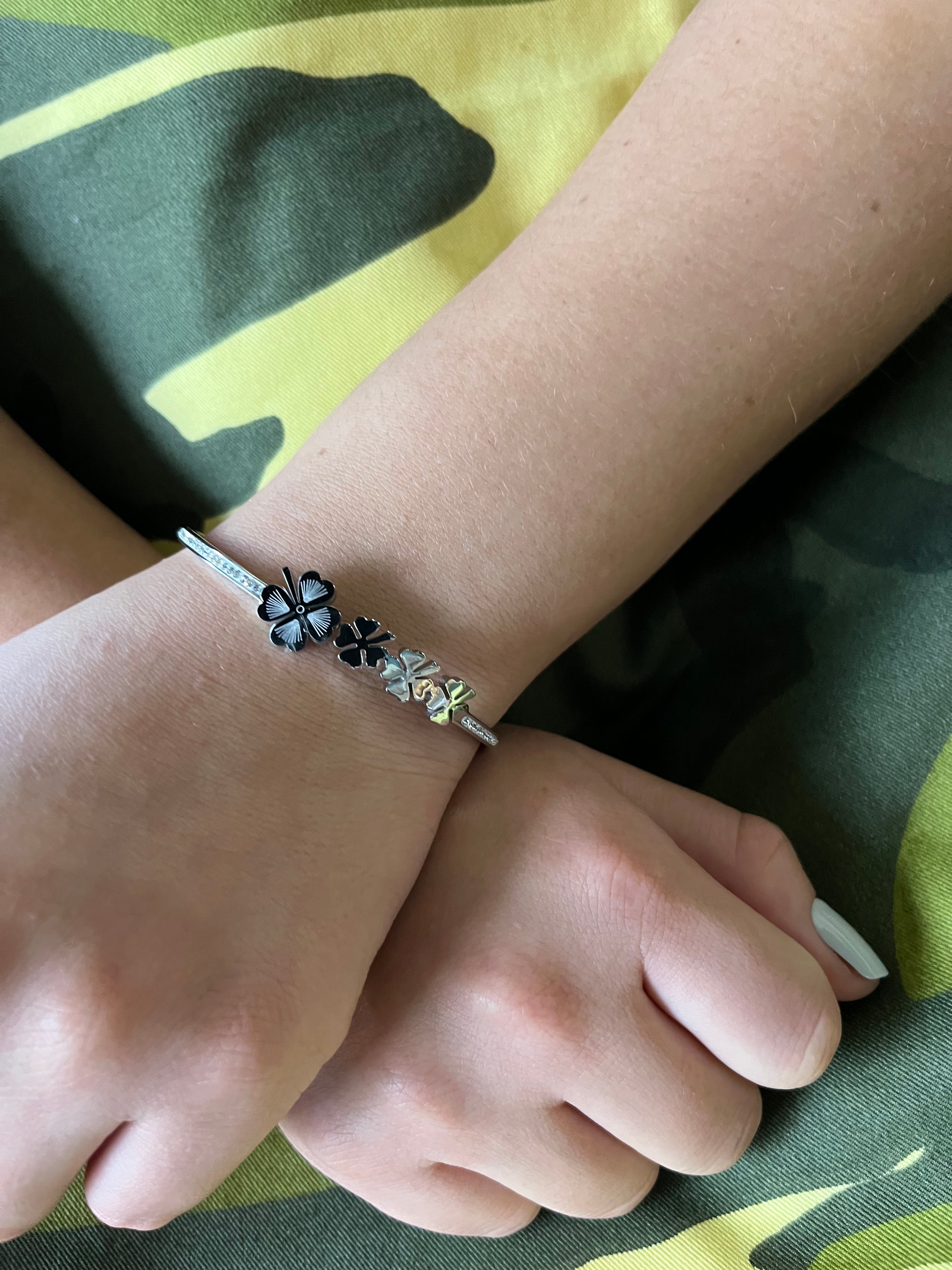 Stainless Steel Clover Bracelet - SCBR4N04 - BUJIX