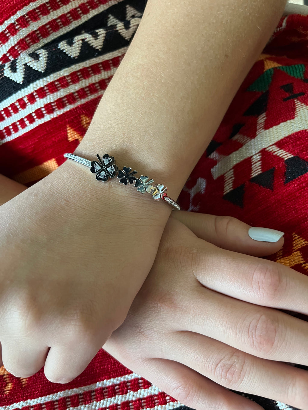 Stainless Steel Clover Bracelet - SCBR4N04 - BUJIX