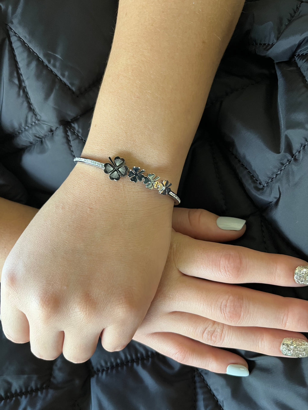 Stainless Steel Clover Bracelet - SCBR4N04 - BUJIX