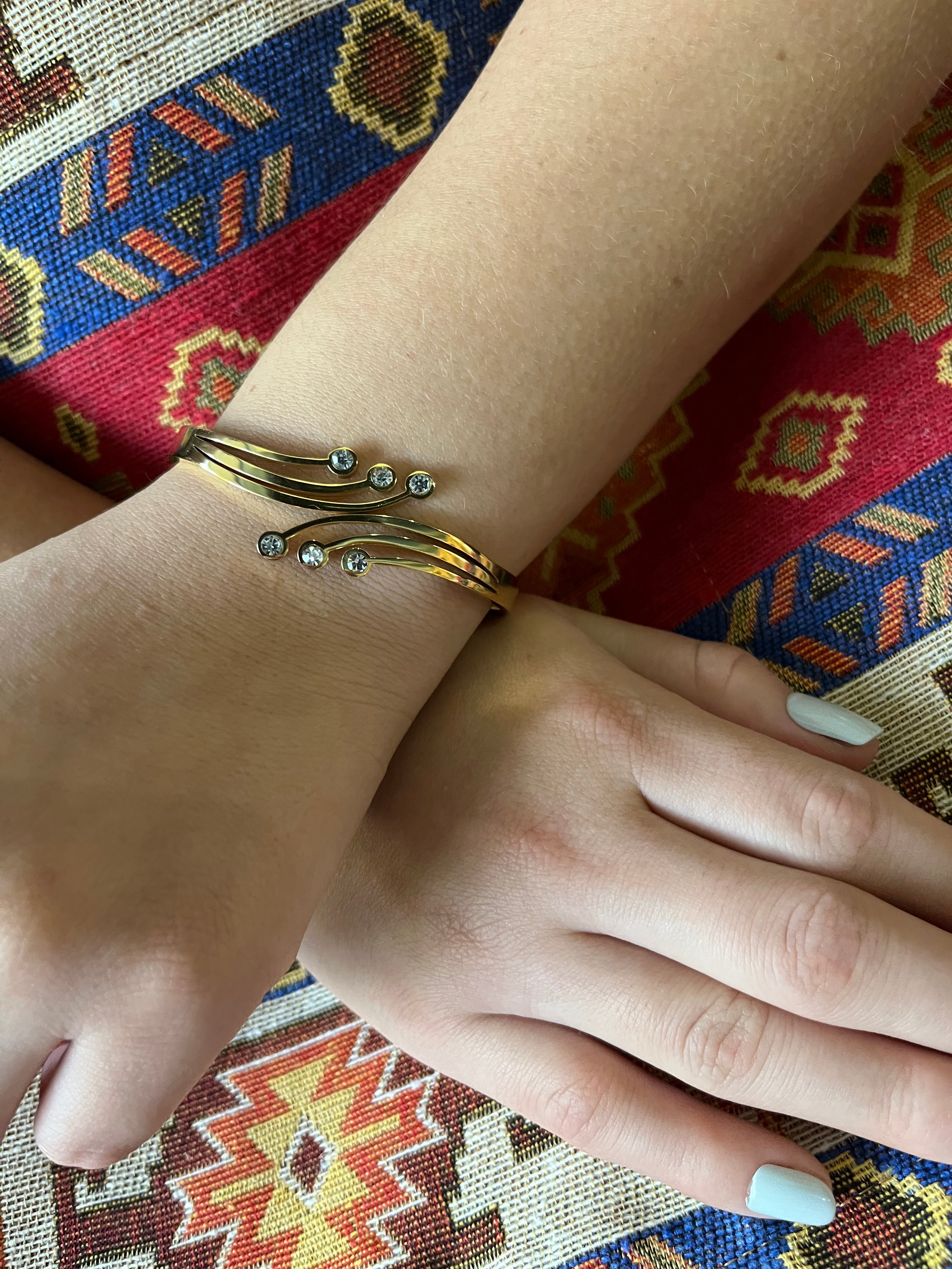 Stainless Steel Zircon Ornated Bracelet - SCBR4N05 - BUJIX