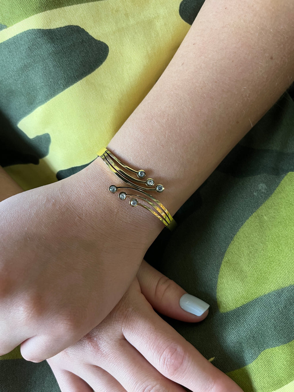 Stainless Steel Zircon Ornated Bracelet - SCBR4N05 - BUJIX