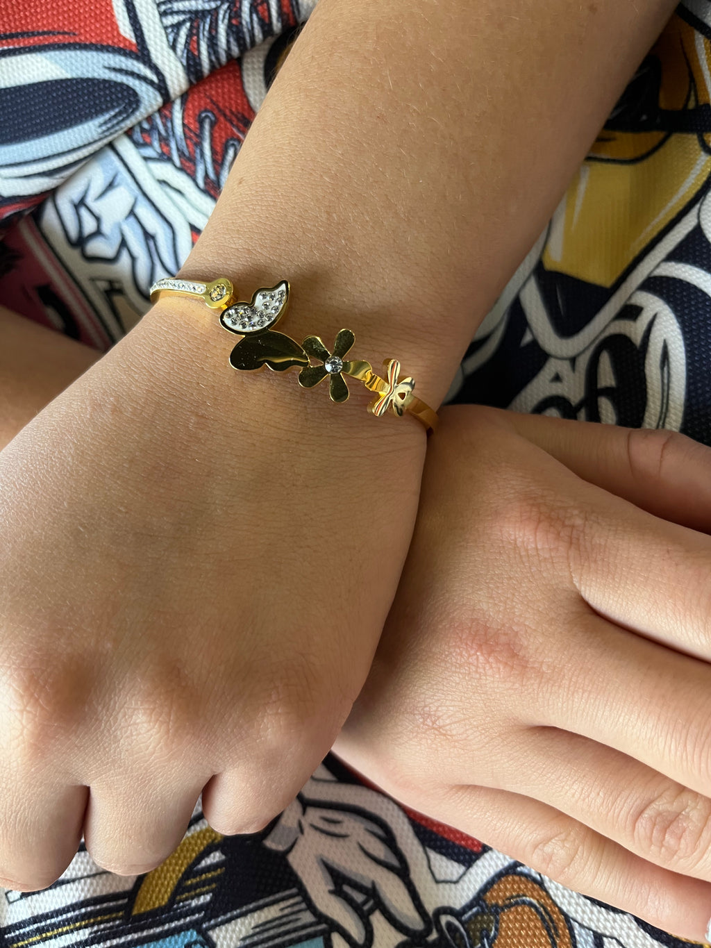 Stainless Steel Zircon Decorated Daisy Bracelet - SCBR4N06 - BUJIX