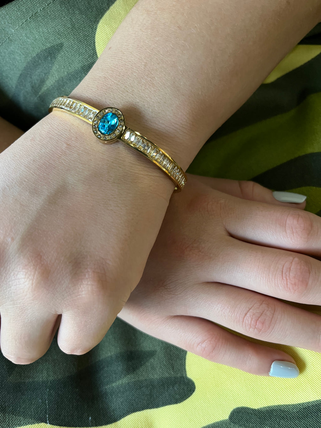 Stainless Steel Bracelet with Turquoise Stone - SCBR4N10 - BUJIX