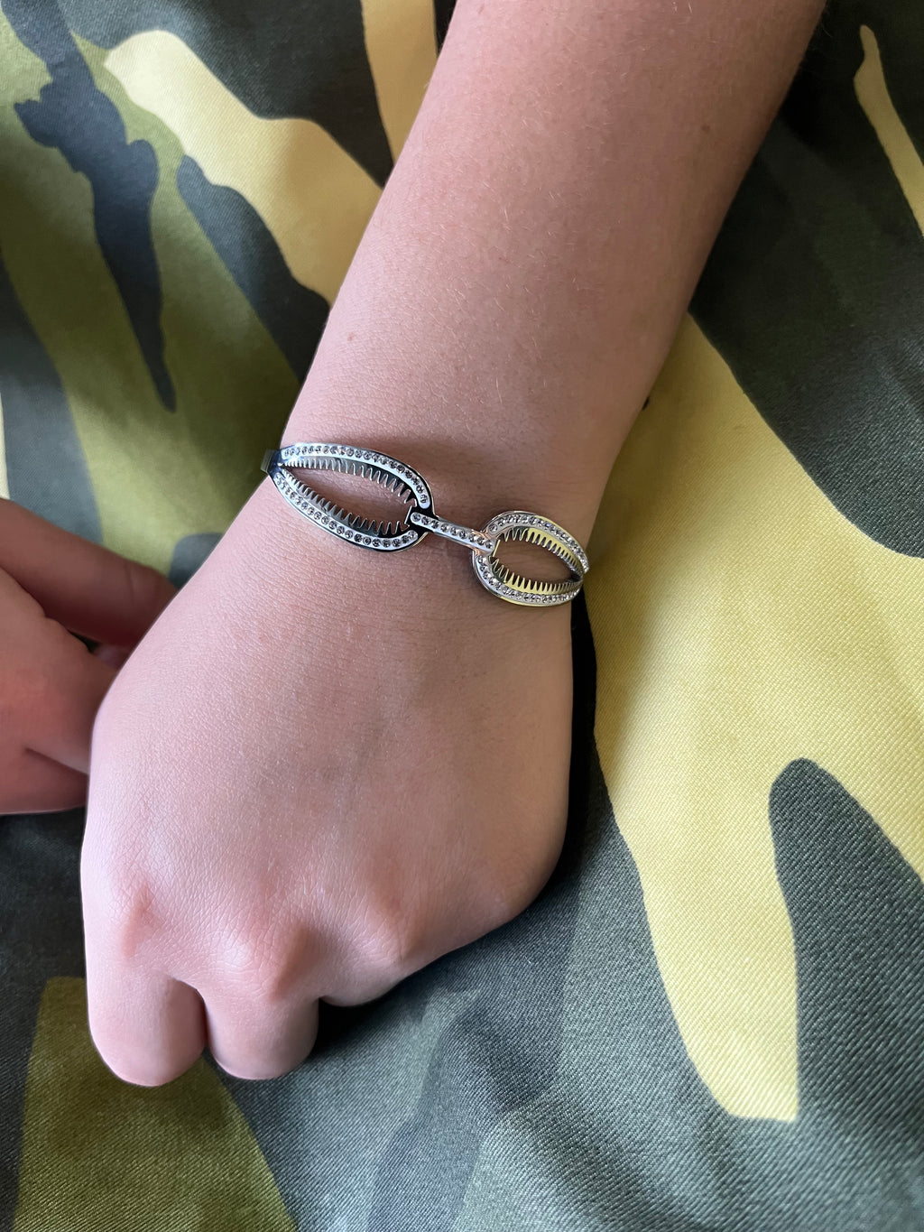 Stainless Steel Rain Drop Bracelet - SCBR5N01 - BUJIX