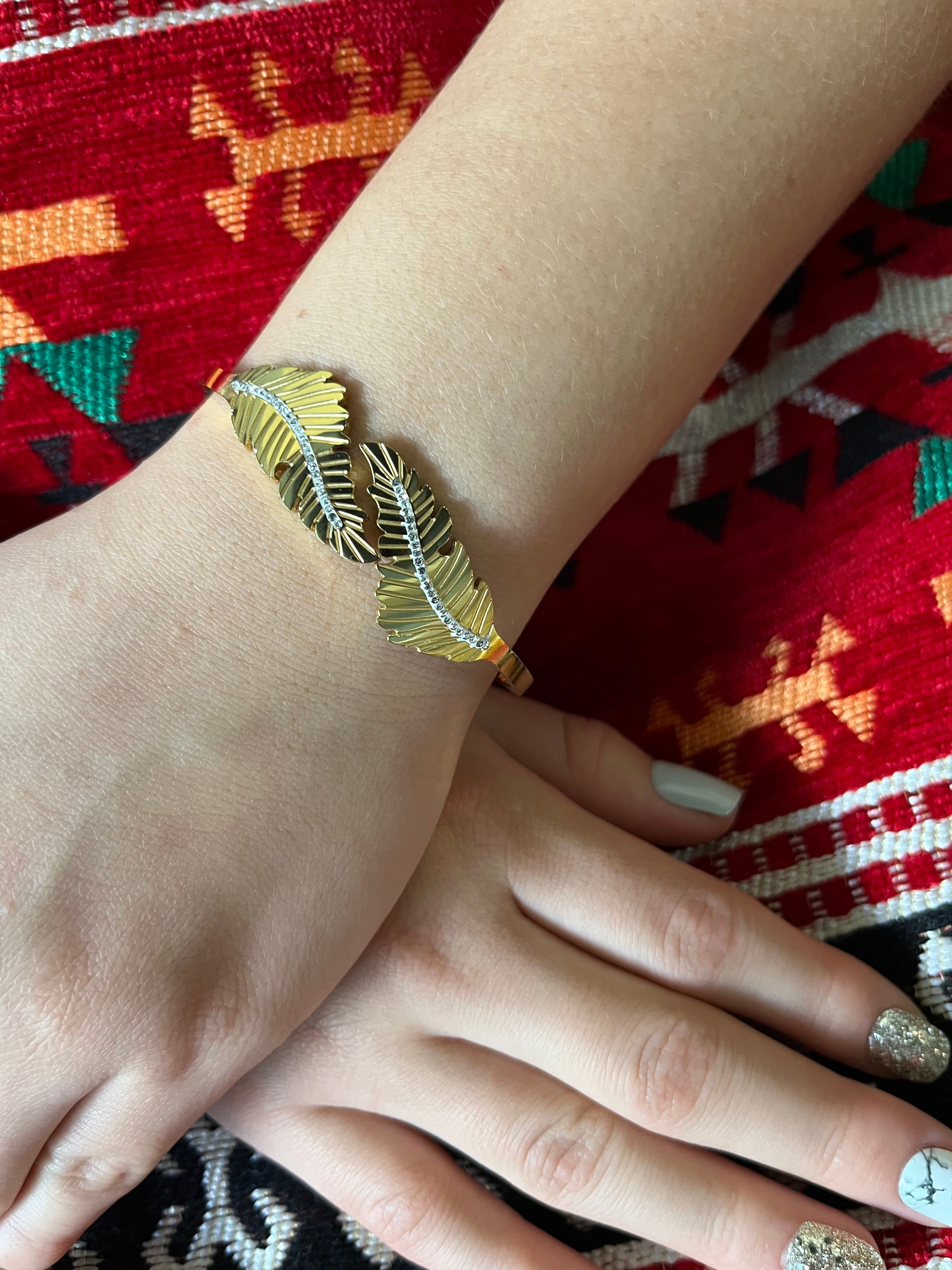 Stainless Steel Leaf Bracelet - SCBR6N06 - BUJIX