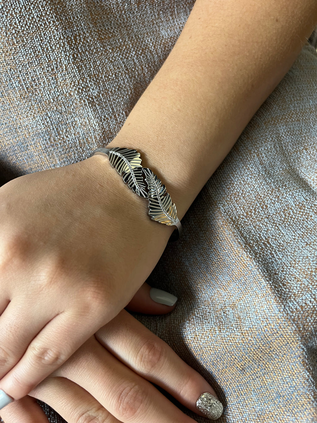 Stainless Steel Leaf Bracelet - SCBR6N06 - BUJIX