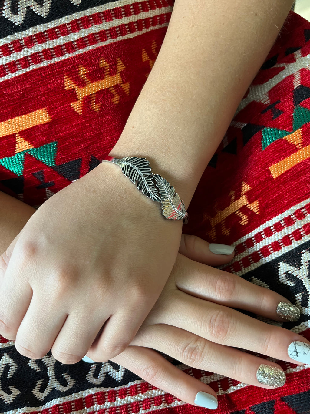 Stainless Steel Leaf Bracelet - SCBR6N06 - BUJIX