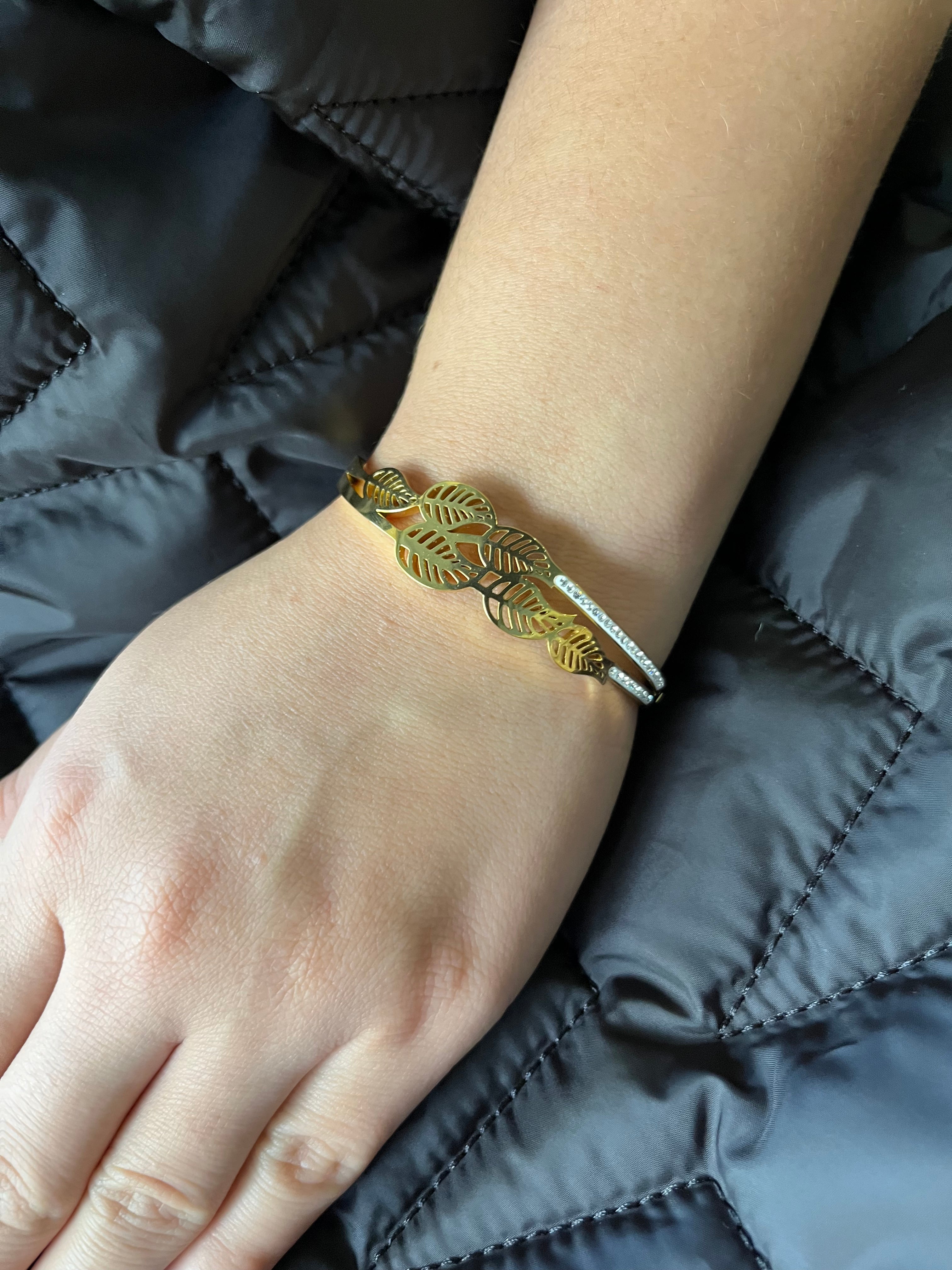 Stainless Steel Leaf Bracelet - SCBR6N08 - BUJIX