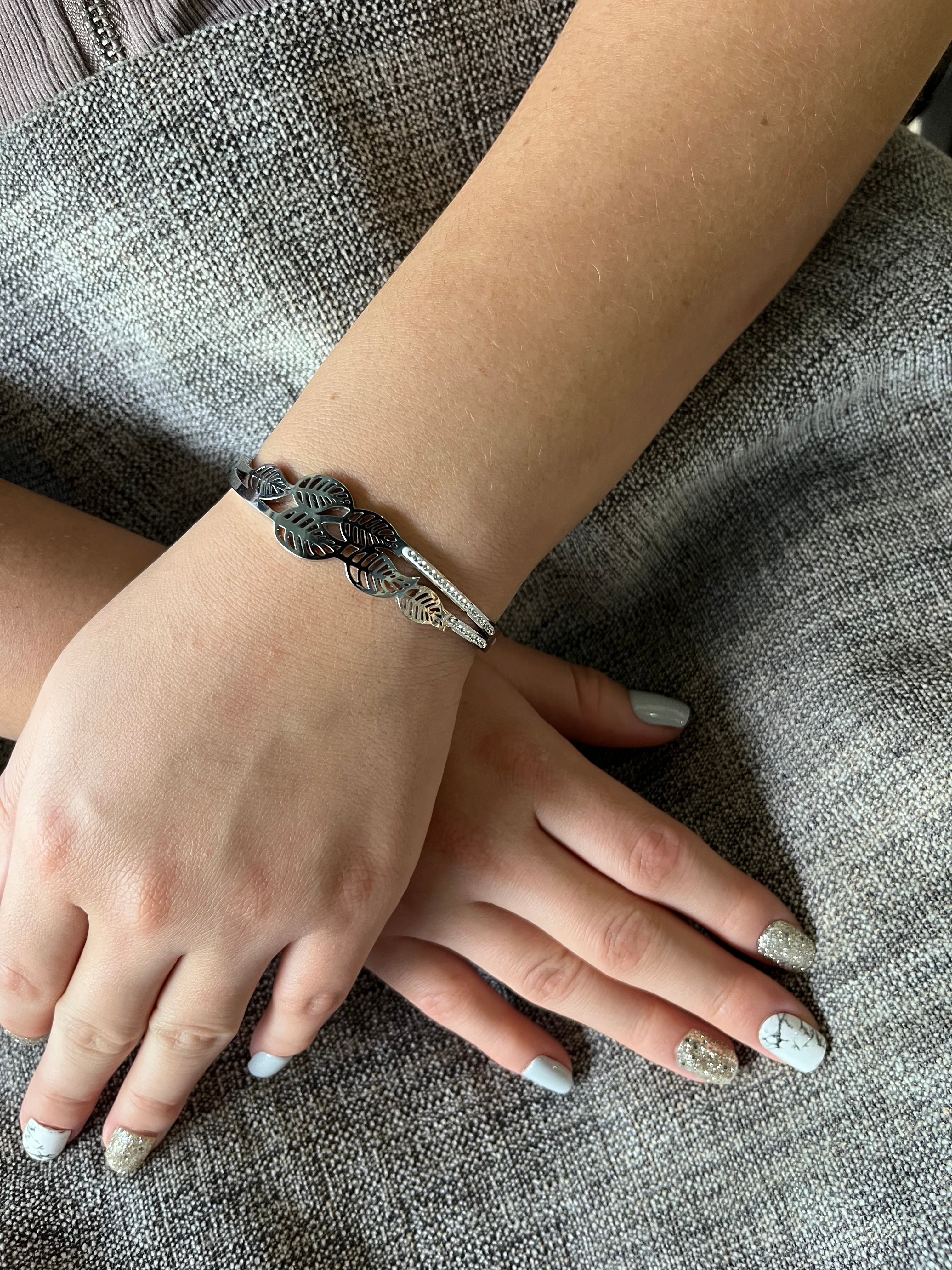 Stainless Steel Leaf Bracelet - SCBR6N08 - BUJIX