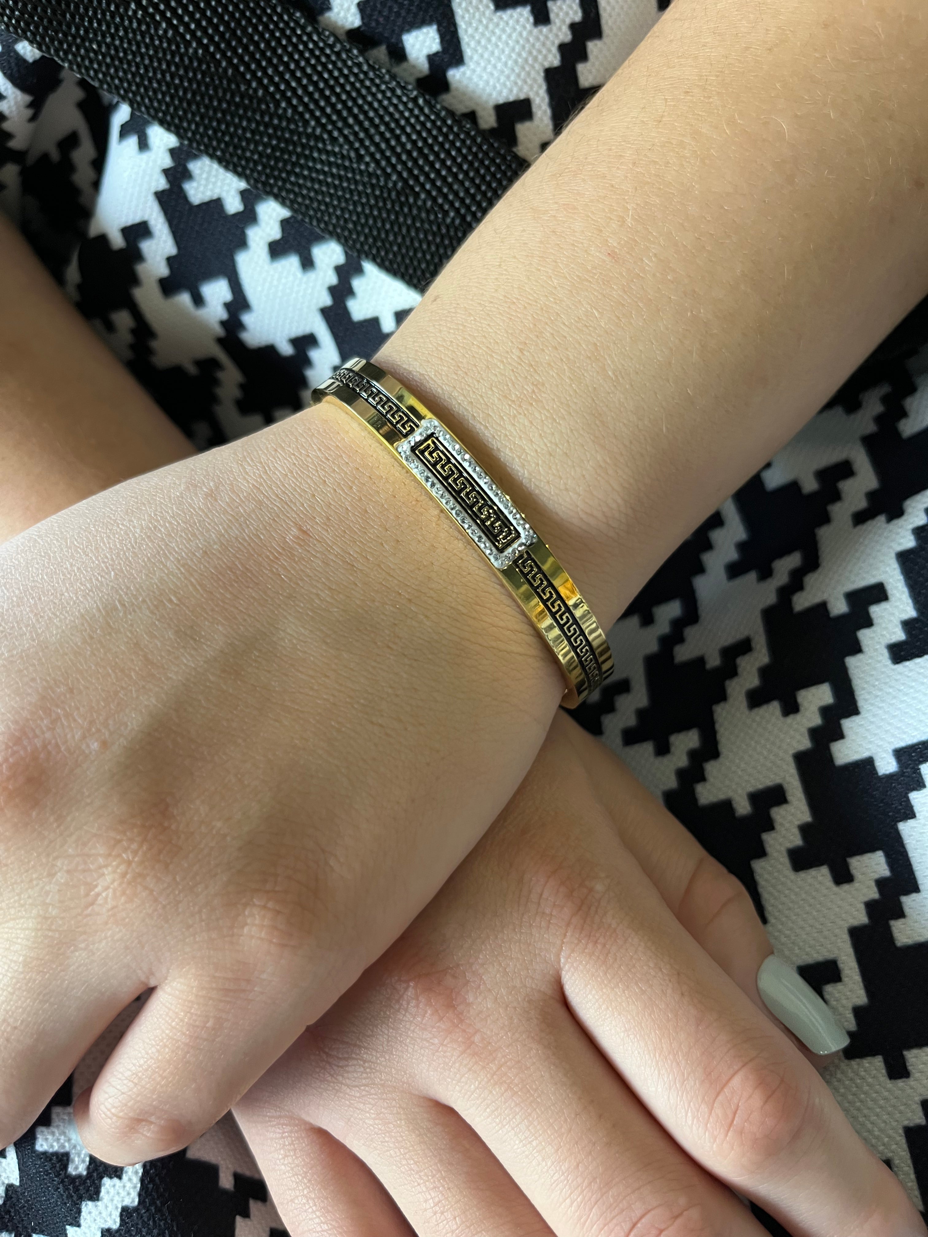 Stainless Steel Bangle Bracelet - SCBR6N09 - BUJIX