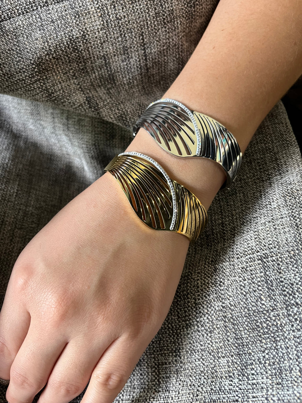 Stainless Steel Bangle Boho Bracelet - SCBR6N10 - BUJIX