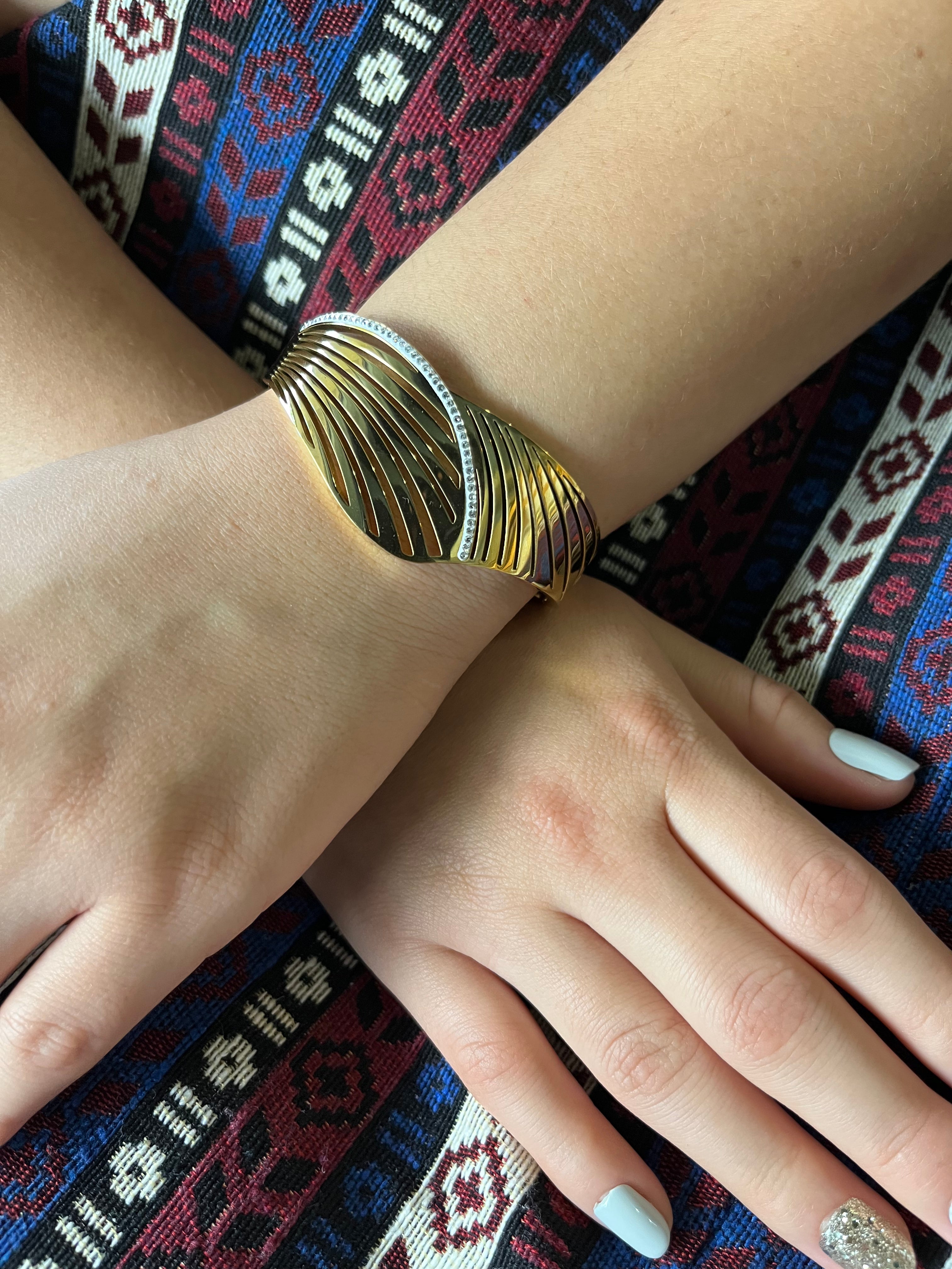 Stainless Steel Bangle Boho Bracelet - SCBR6N10 - BUJIX