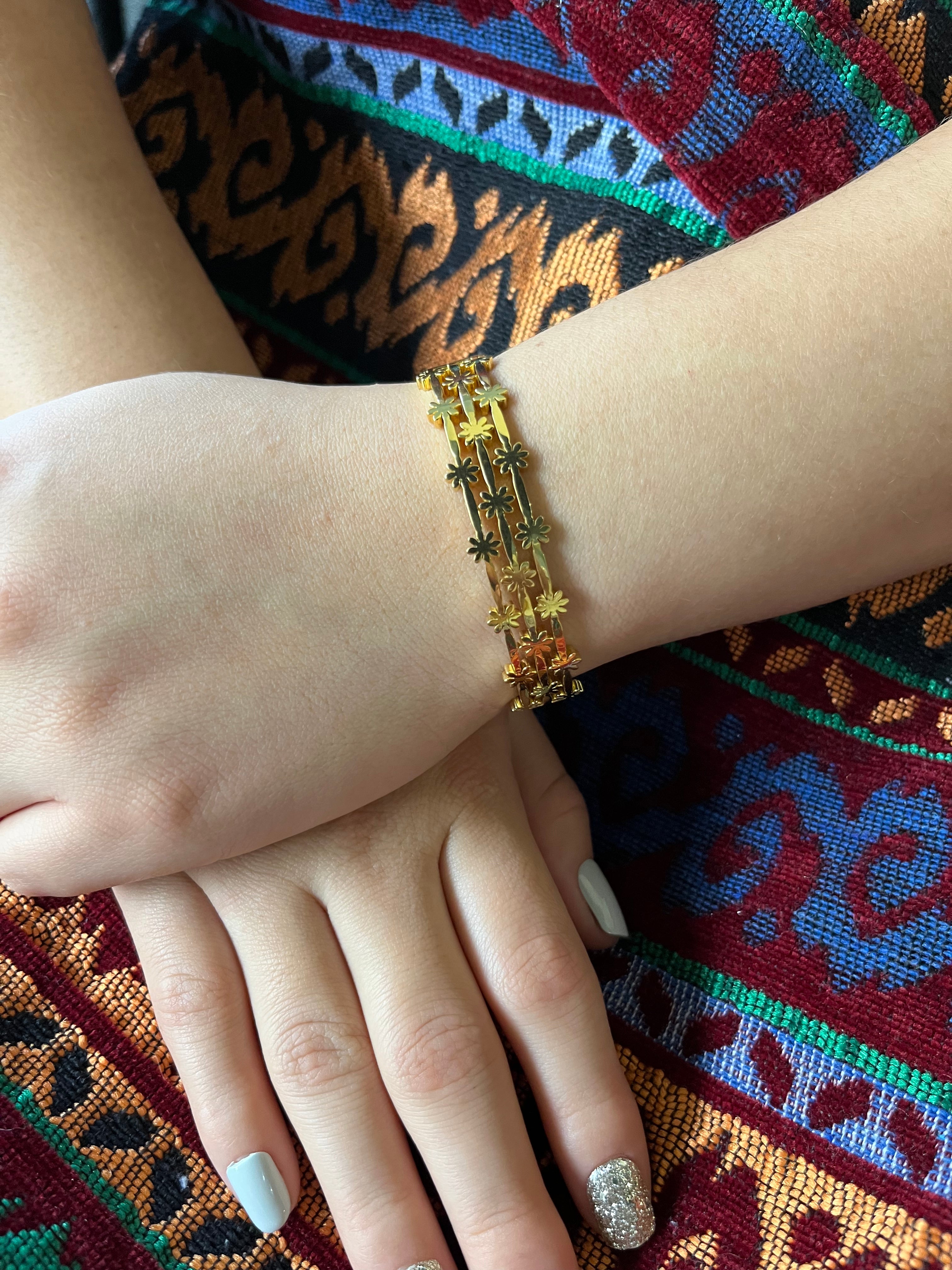 Stainless Steel Flower Bracelet - SCBR7N01 - BUJIX