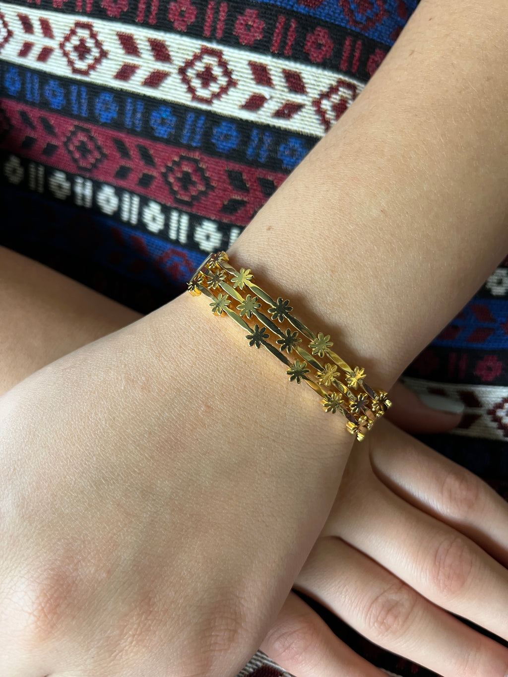 Stainless Steel Flower Bracelet - SCBR7N01 - BUJIX