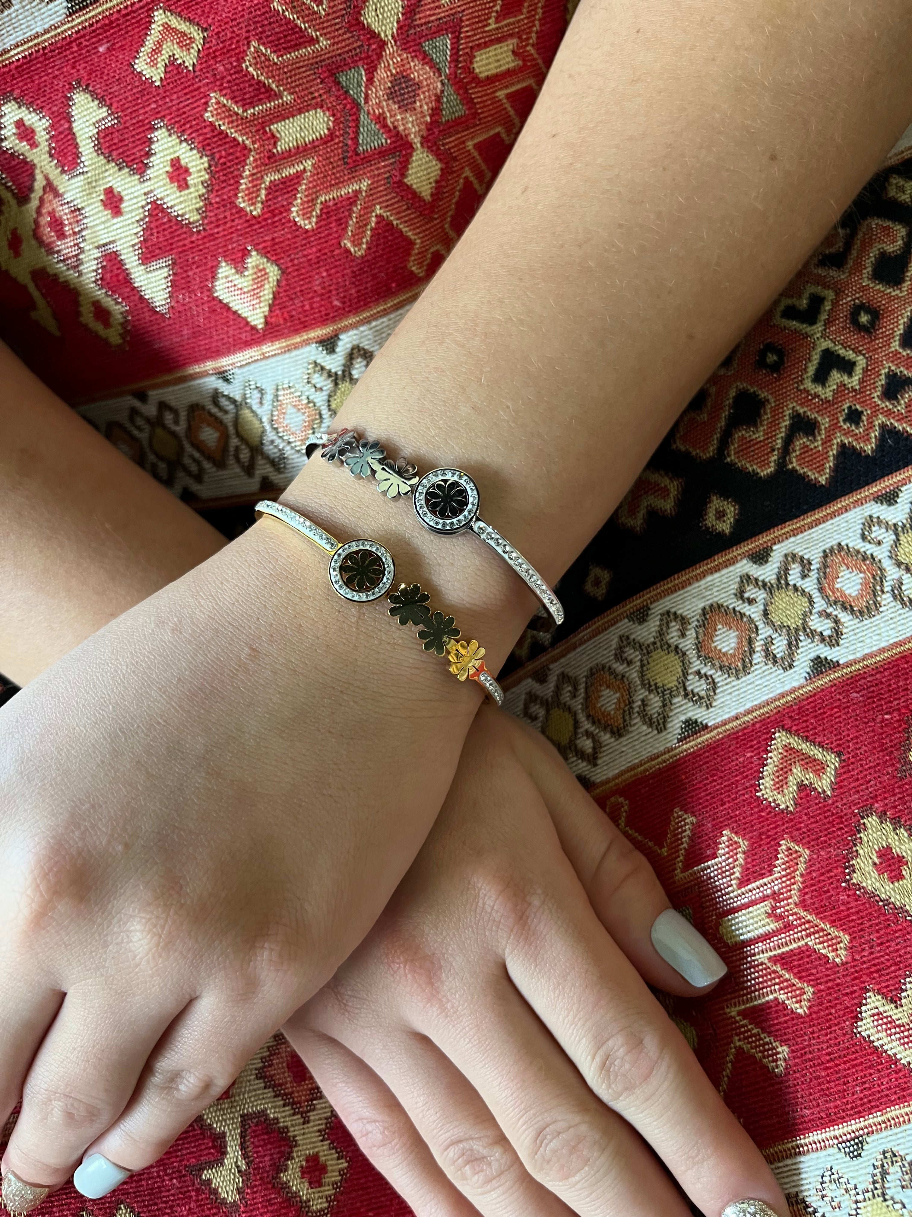 Stainless Steel Paved Flower Bangle Bracelet - SCBR7N06 - BUJIX