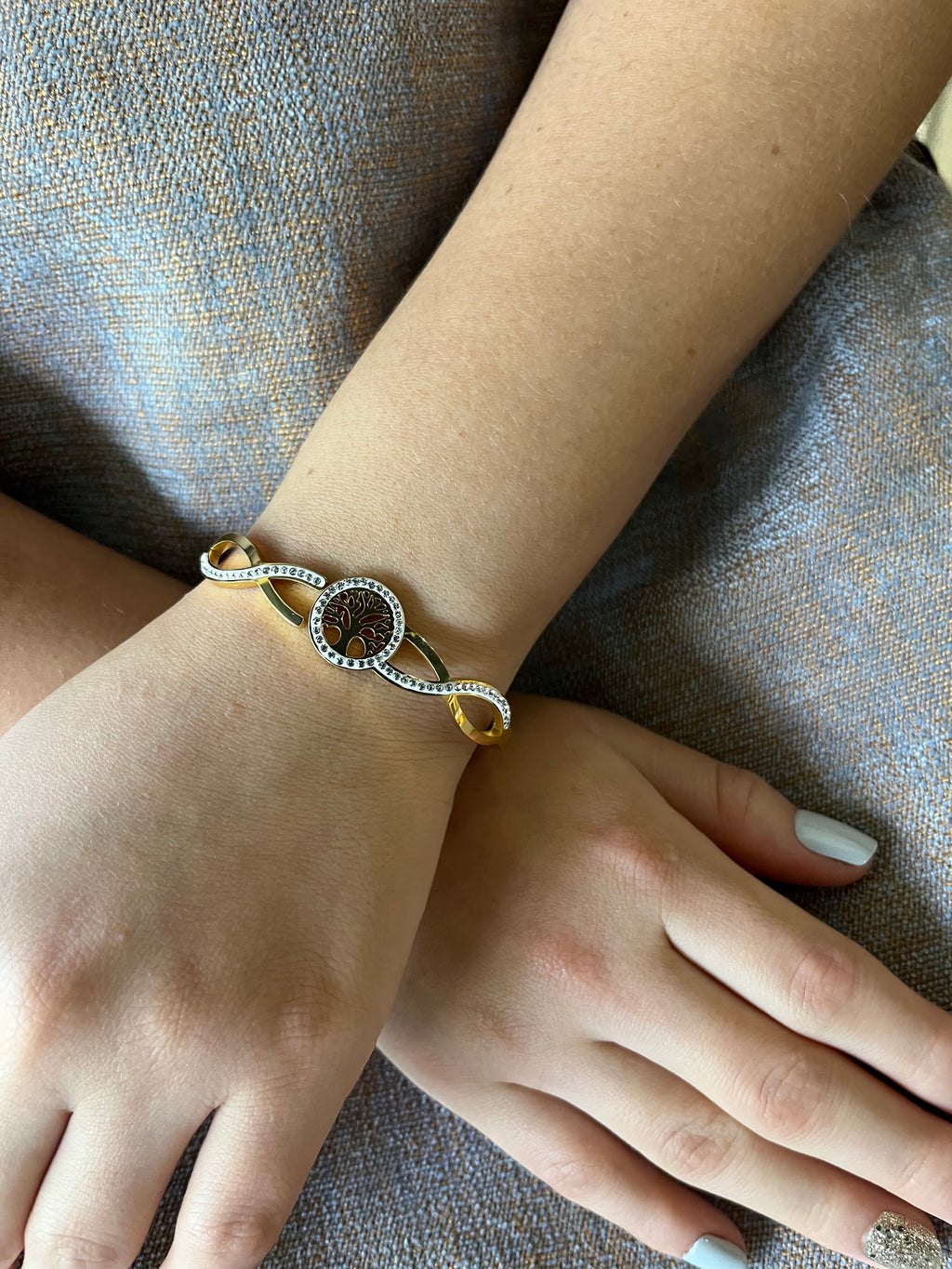 Stainless Steel Tree of Life Bracelet with Paved Zircon - SCBR7N07 - BUJIX