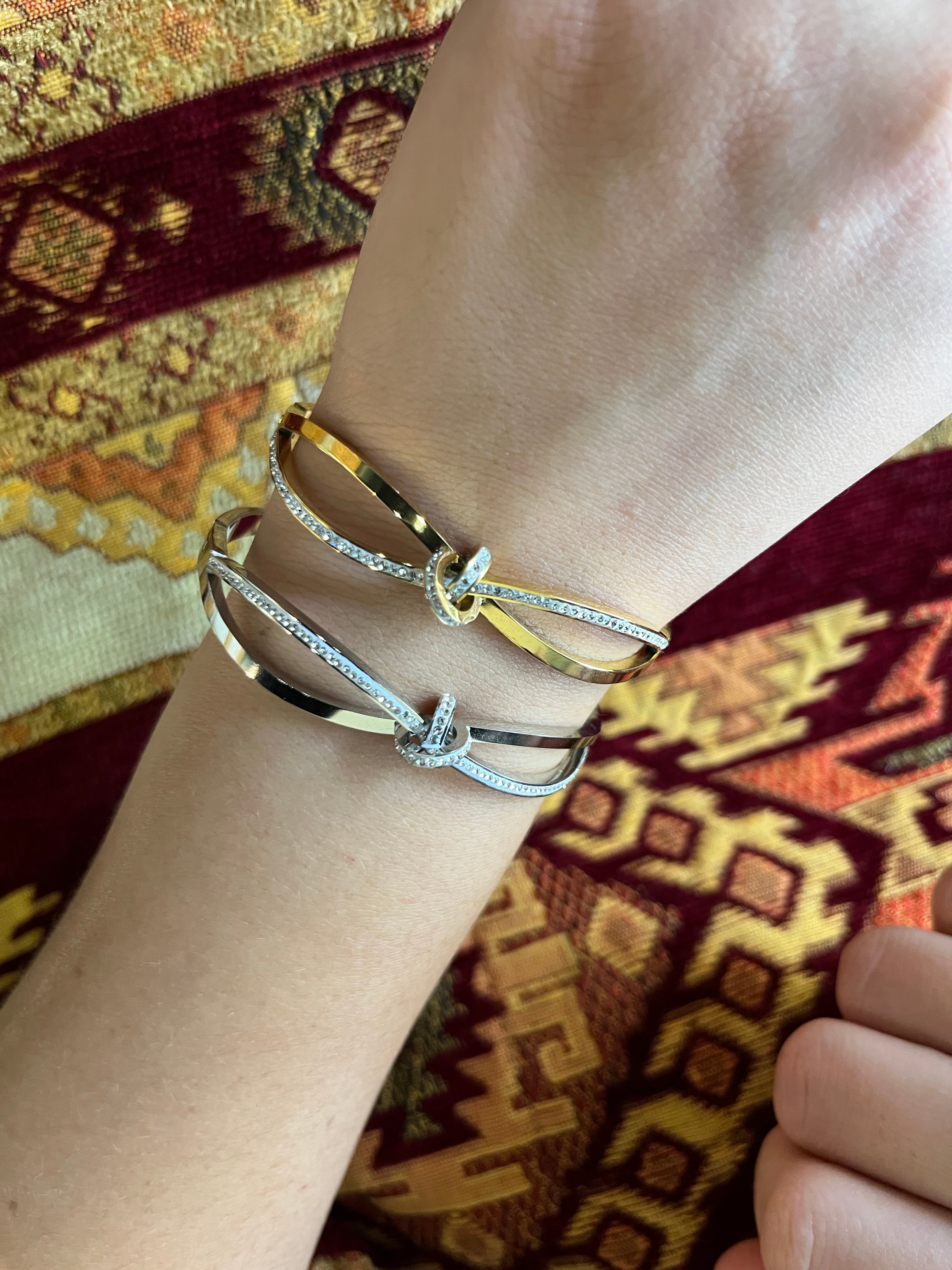 Stainless Steel Infinity Bracelet - SCBR7N08 - BUJIX