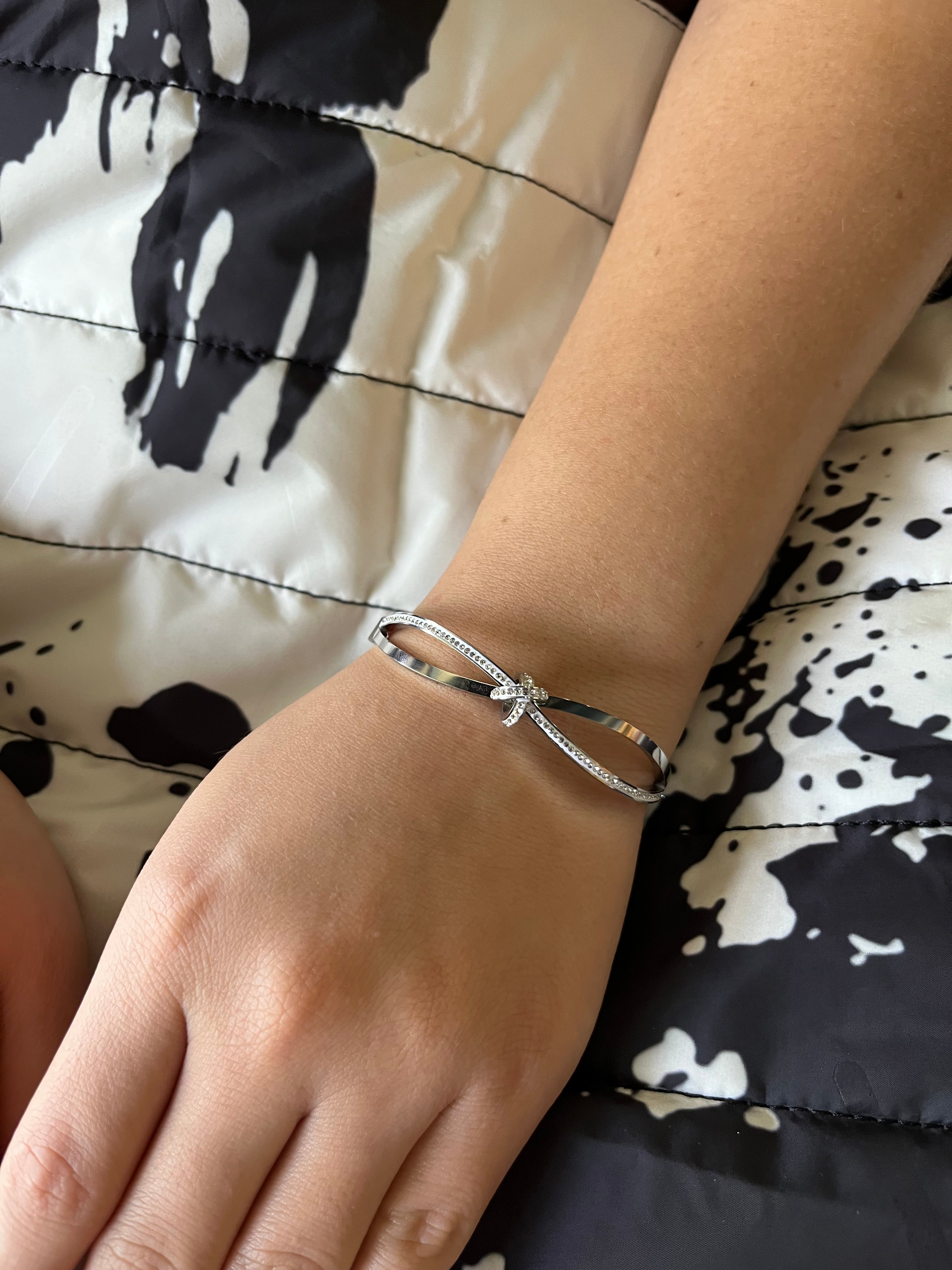 Stainless Steel Infinity Bracelet - SCBR7N08 - BUJIX