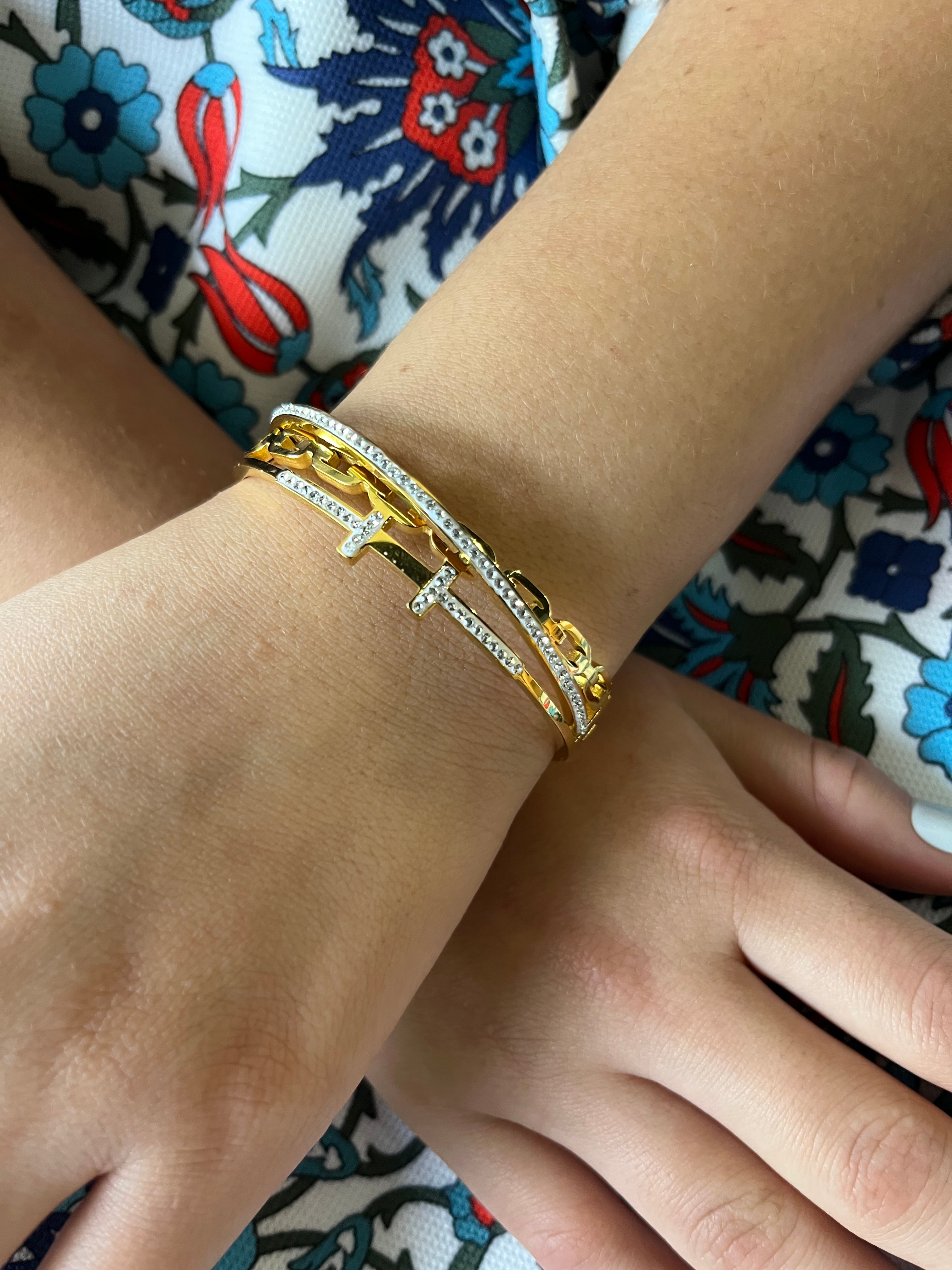 Stainless Steel Paved Zircon Bracelet - SCBR8N01 - BUJIX