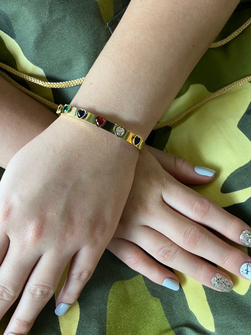 Stainless Steel Colorful Heart Bangle Bracelet - SCBR8N16 - BUJIX