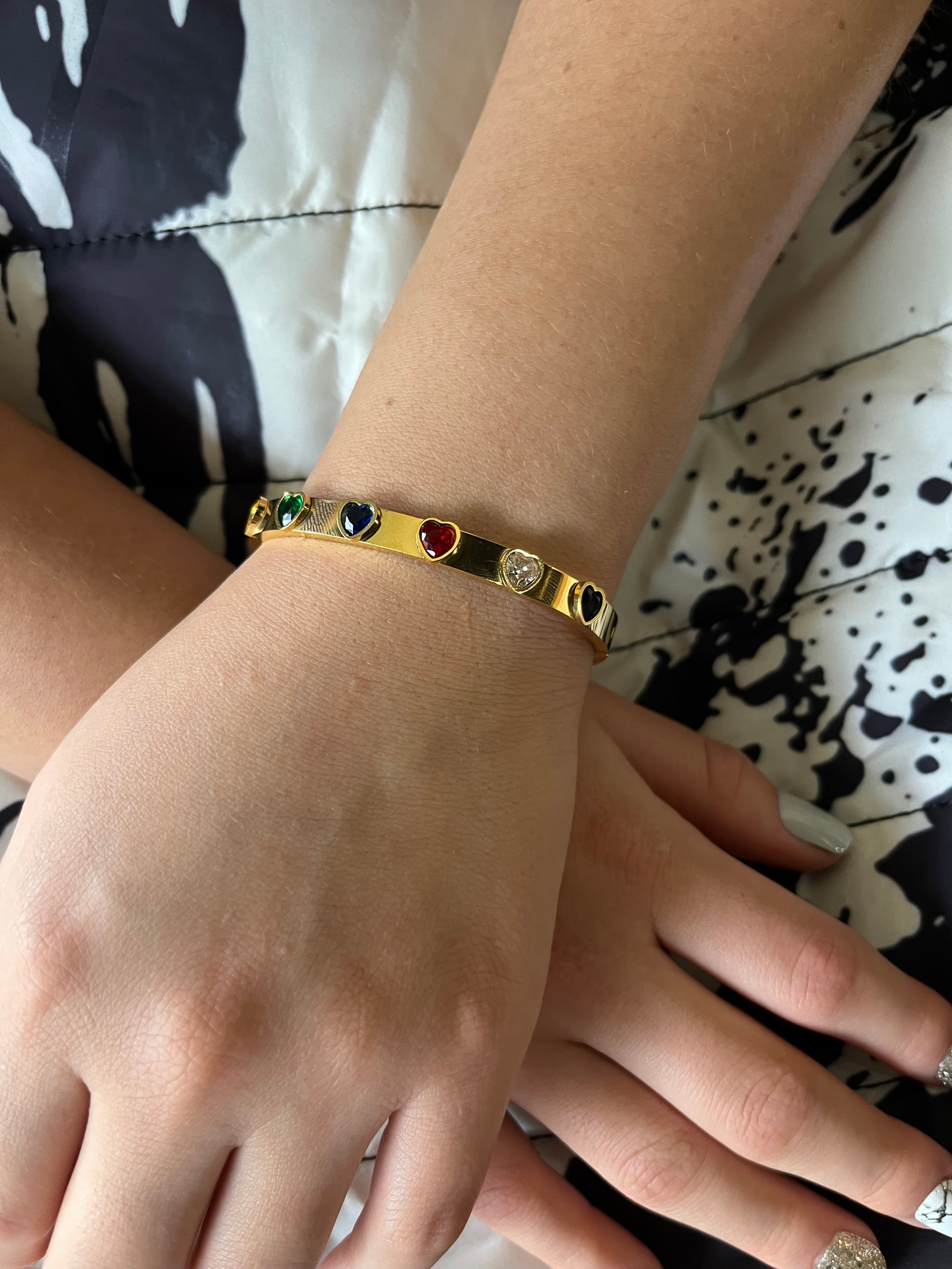 Stainless Steel Colorful Heart Bangle Bracelet - SCBR8N16 - BUJIX