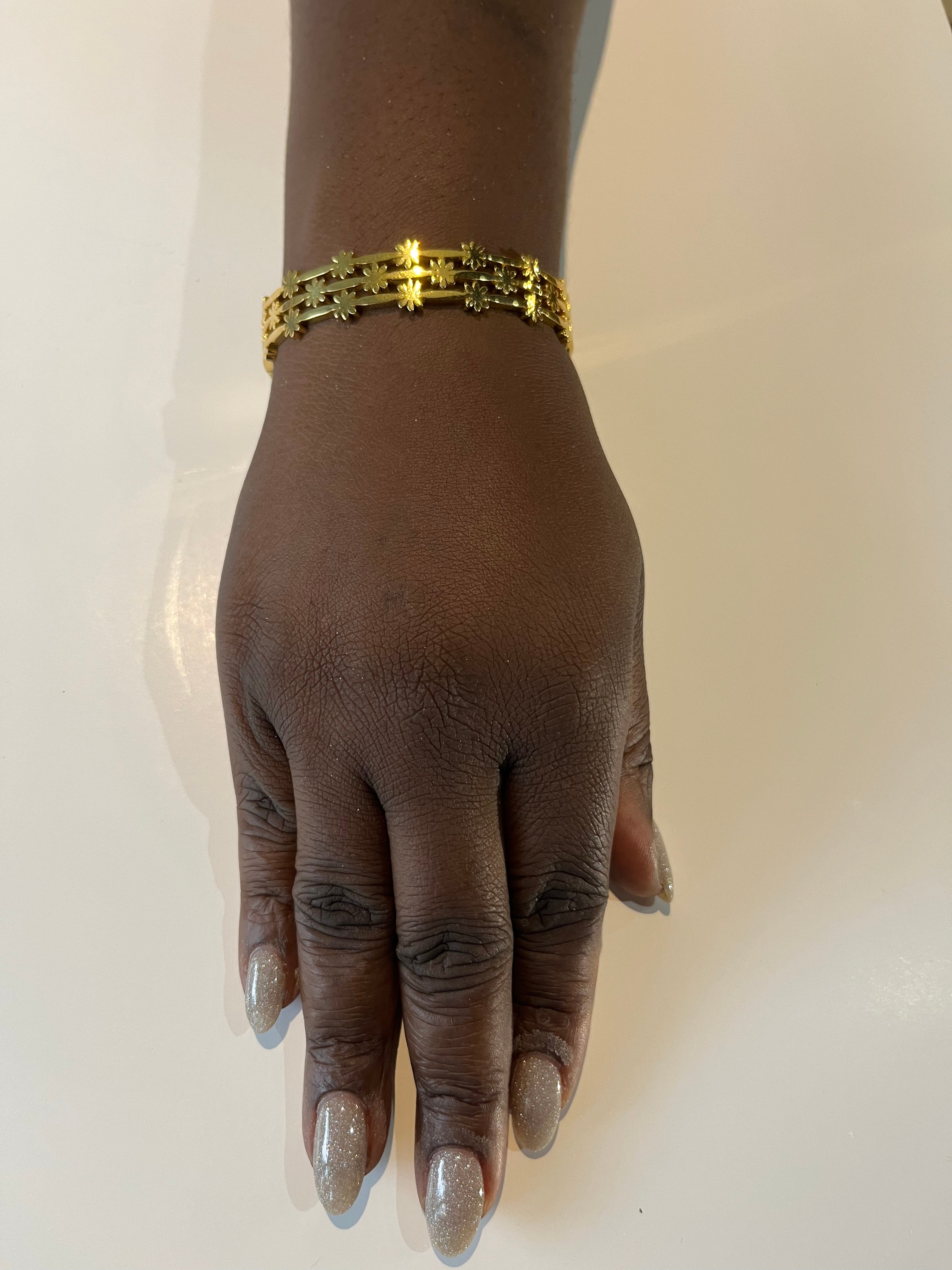 Stainless Steel Flower Bracelet - SCBR7N01 - BUJIX