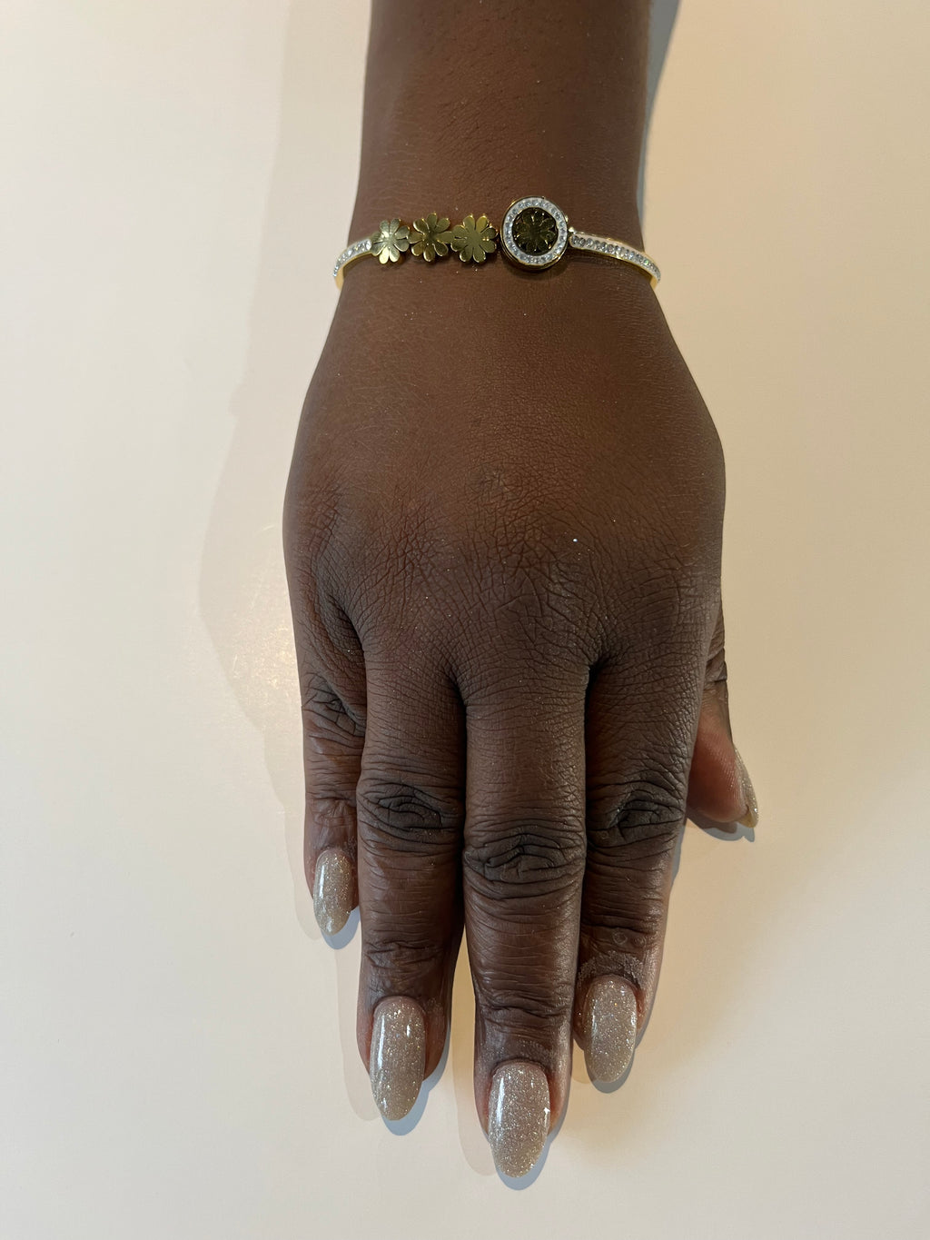 Stainless Steel Paved Flower Bangle Bracelet - SCBR7N06 - BUJIX