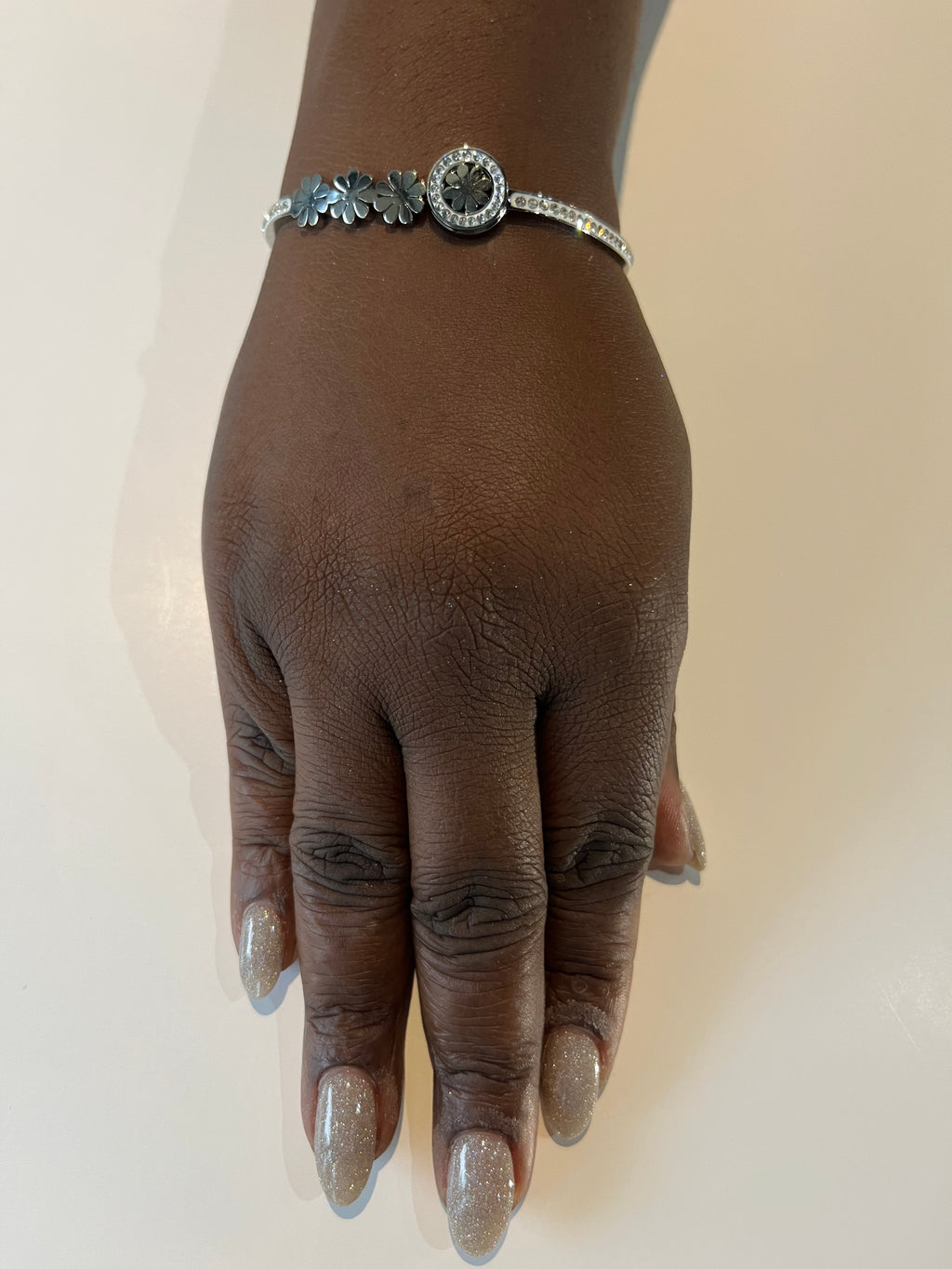 Stainless Steel Paved Flower Bangle Bracelet - SCBR7N06 - BUJIX