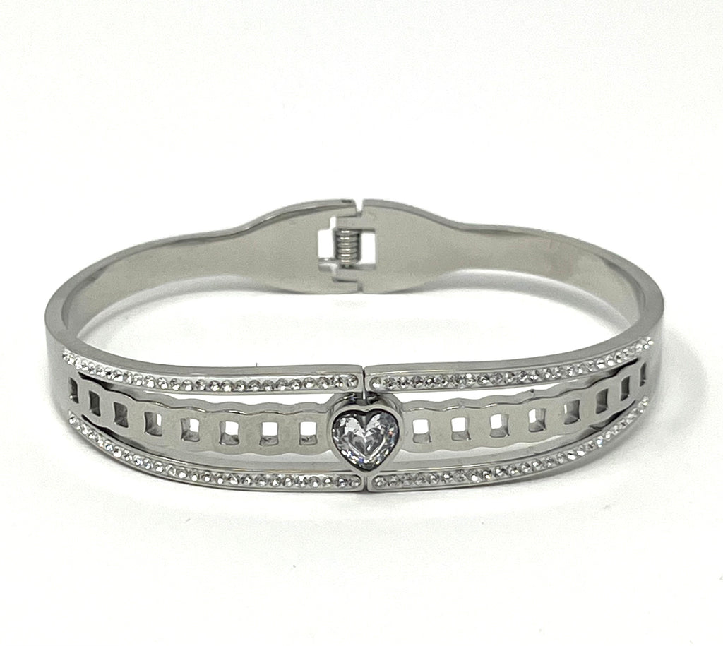 Stainless Steel Heart Bracelet - SCBR3N10 - BUJIX