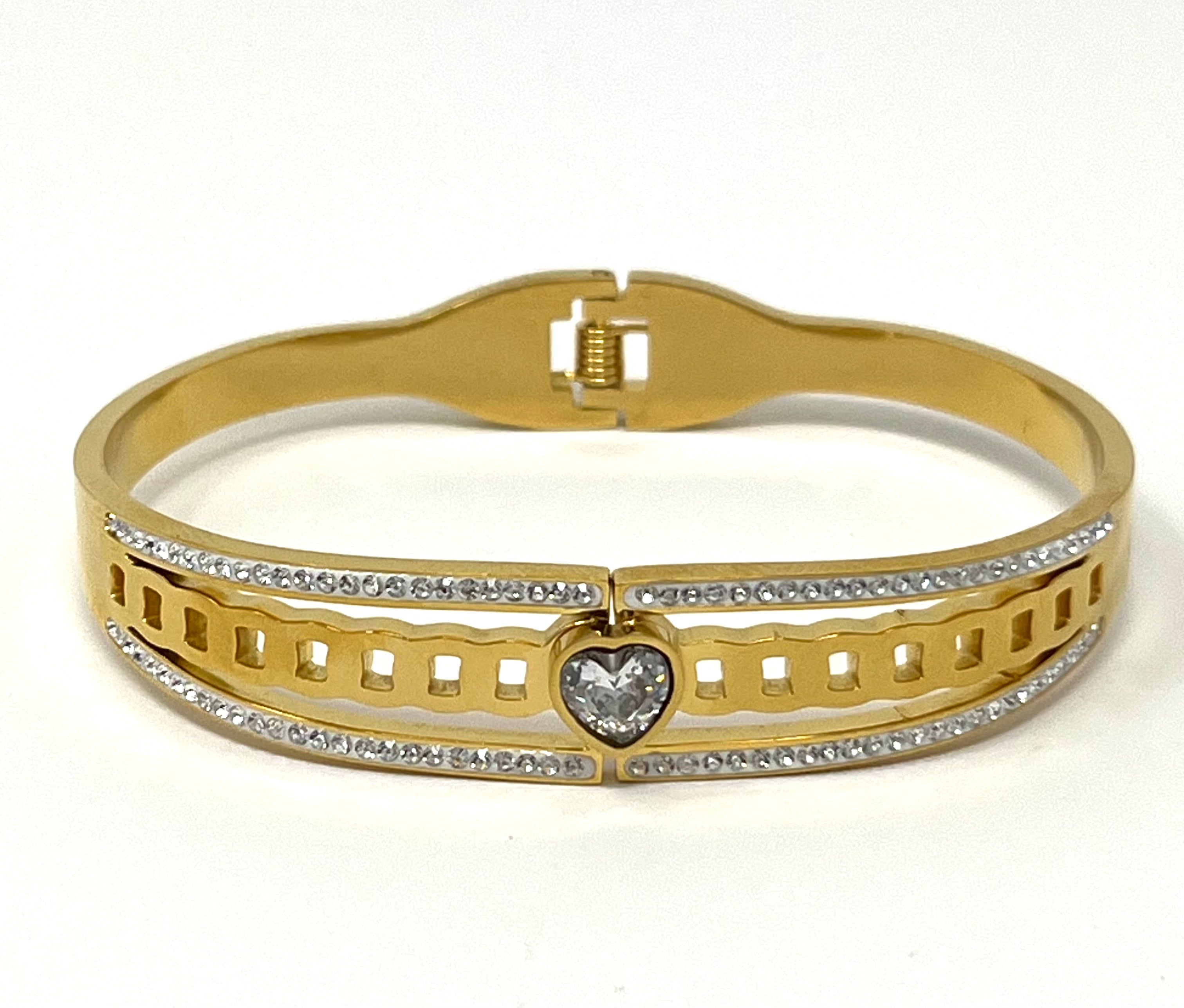 Stainless Steel Heart Bracelet - SCBR3N10 - BUJIX