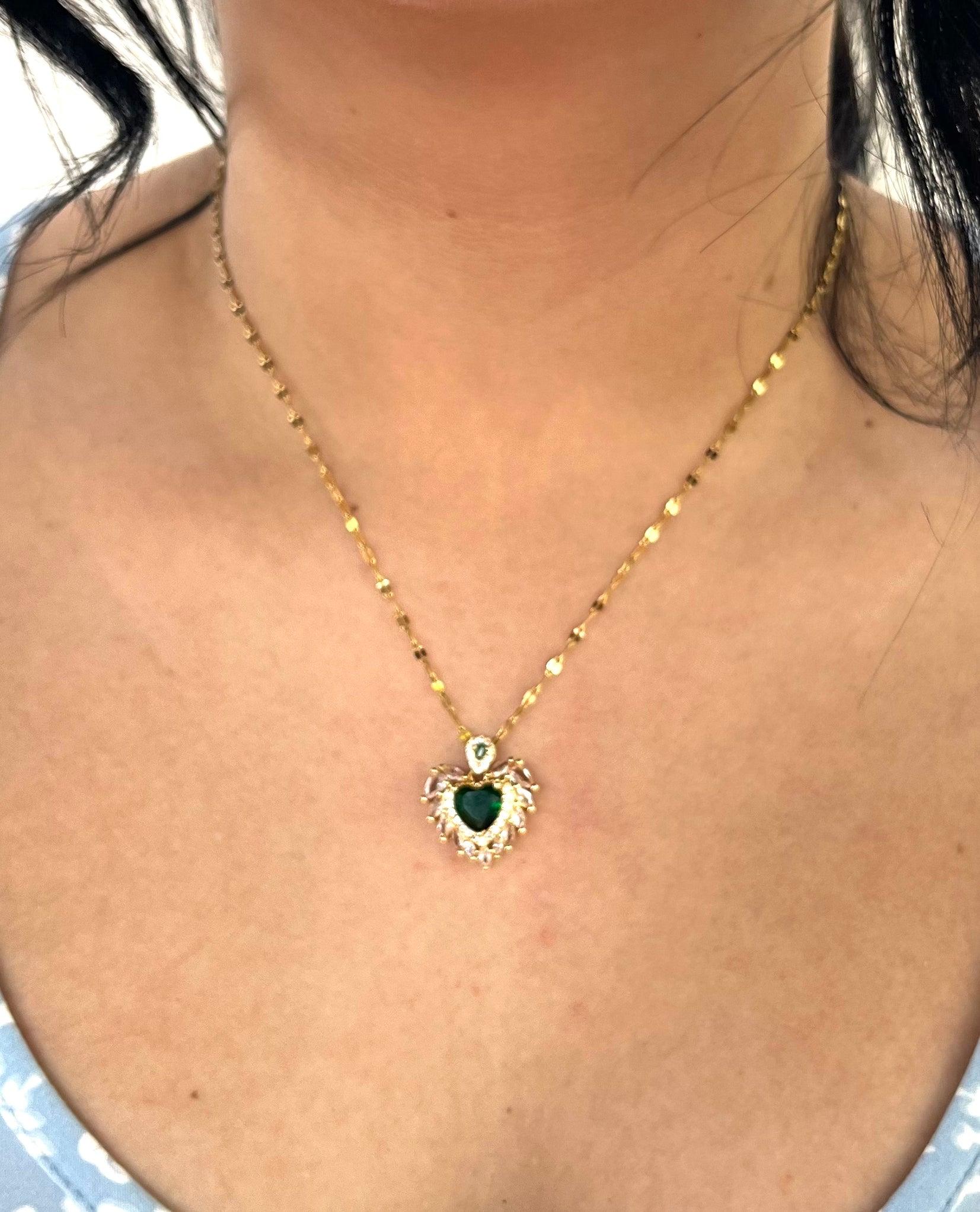 Stainless Steel Heart Shaped Green Pendant Necklace - SNC002 - BUJIX