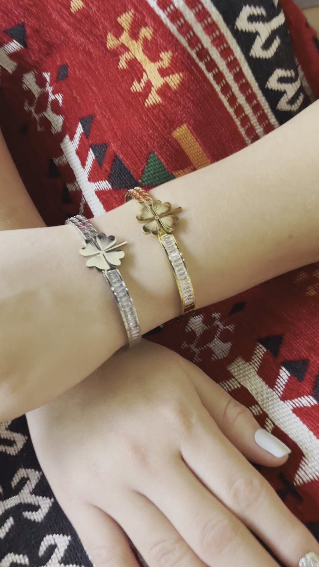 Stainless Steel Clover Bracelet - SCBR3N09