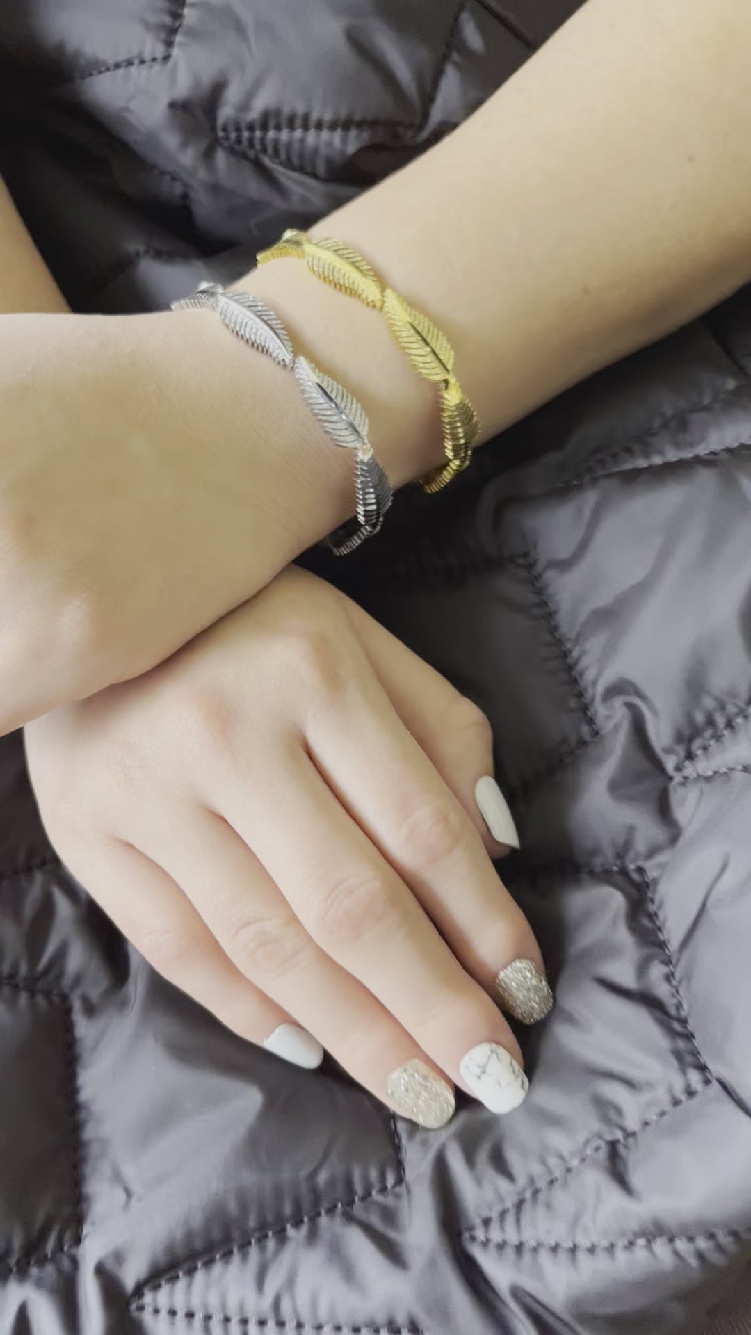 Stainless Steel Leaf Bracelet - SCBR2N6